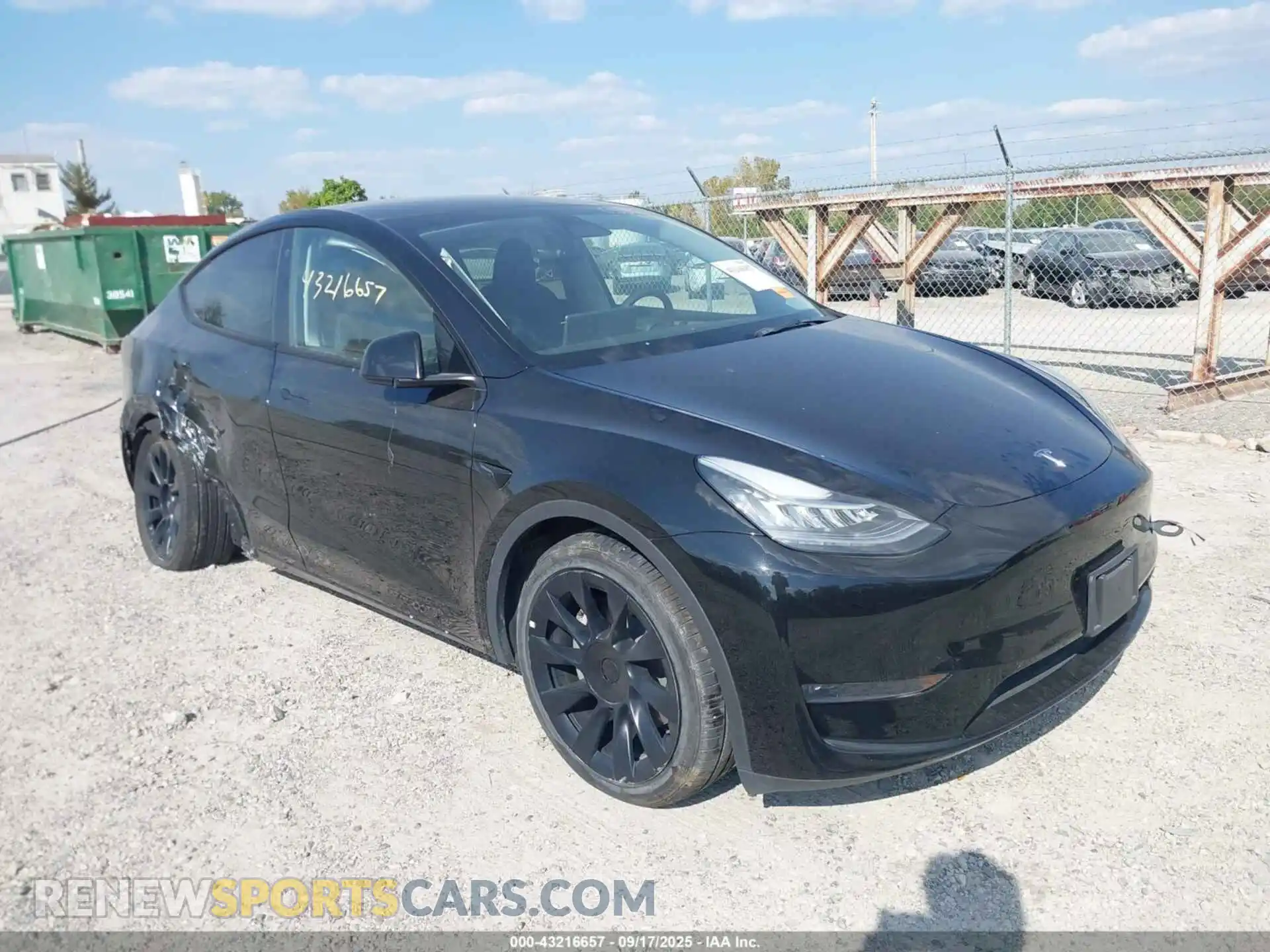 1 Photograph of a damaged car 7SAYGDEE8PA055902 TESLA MODEL Y 2023