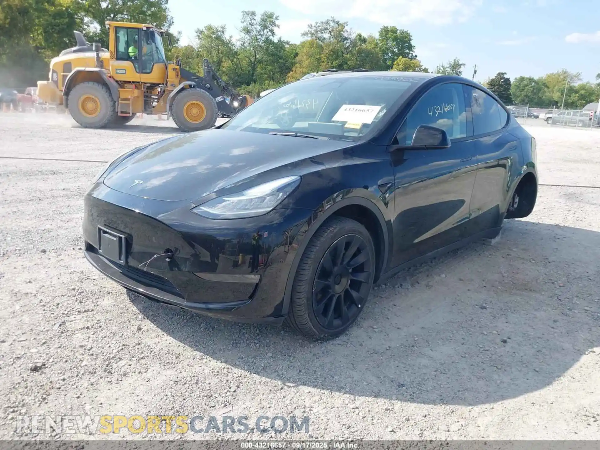 2 Photograph of a damaged car 7SAYGDEE8PA055902 TESLA MODEL Y 2023