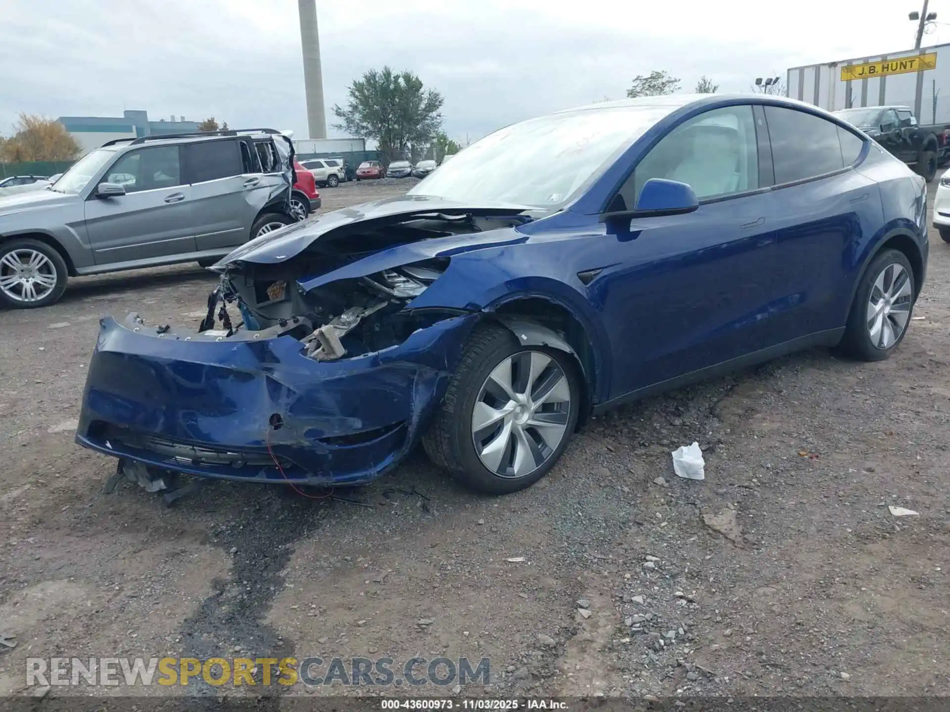 2 Photograph of a damaged car 7SAYGDEE8PA121641 TESLA MODEL Y 2023