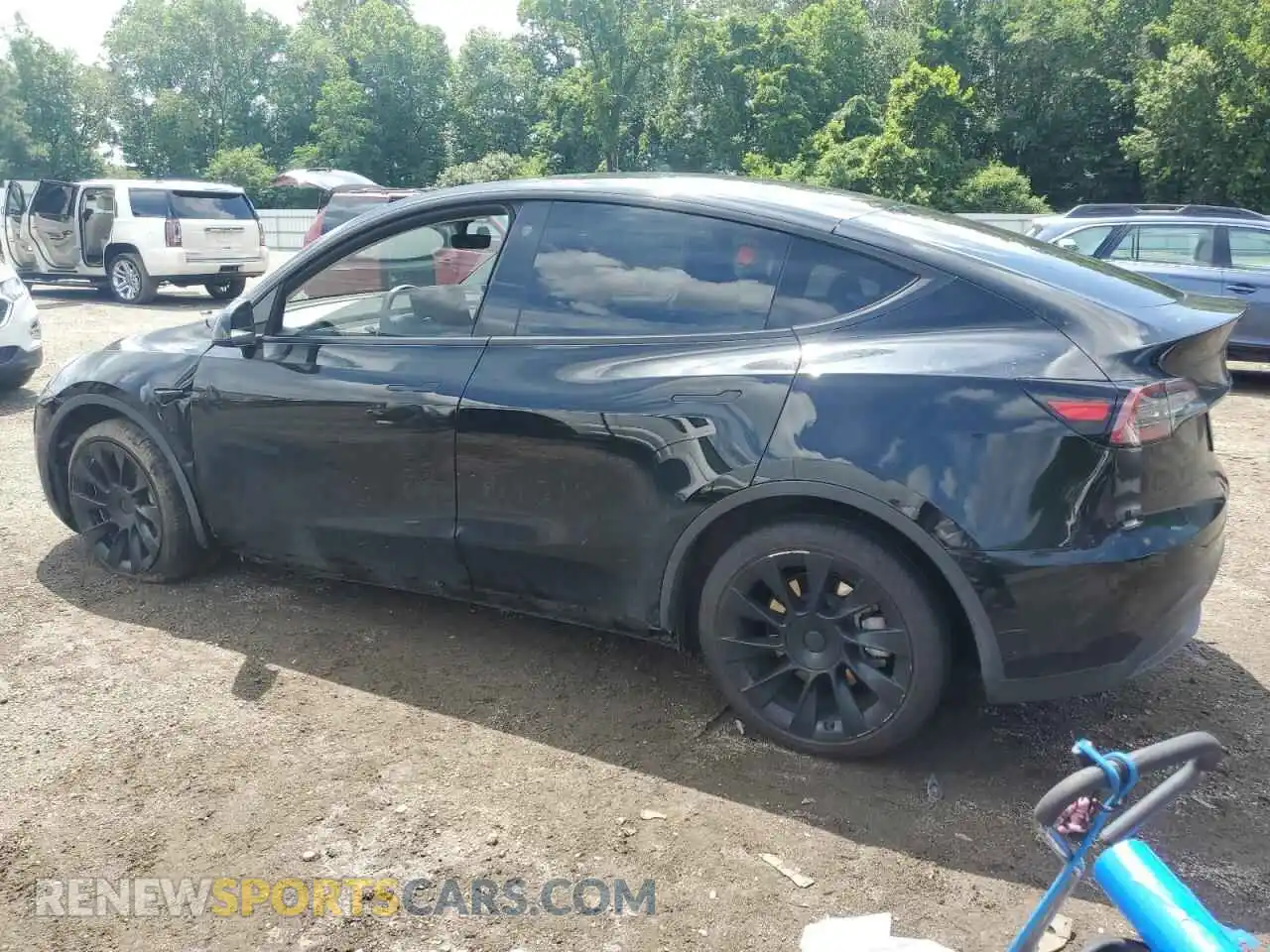 2 Photograph of a damaged car 7SAYGDEE8PA125298 TESLA MODEL Y 2023