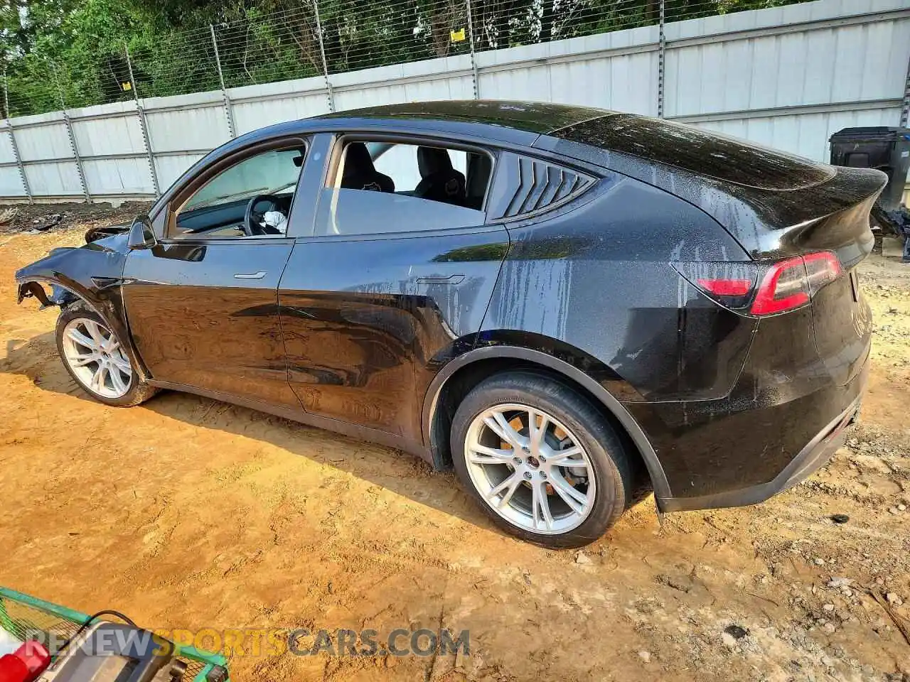 2 Photograph of a damaged car 7SAYGDEE8PA127844 TESLA MODEL Y 2023