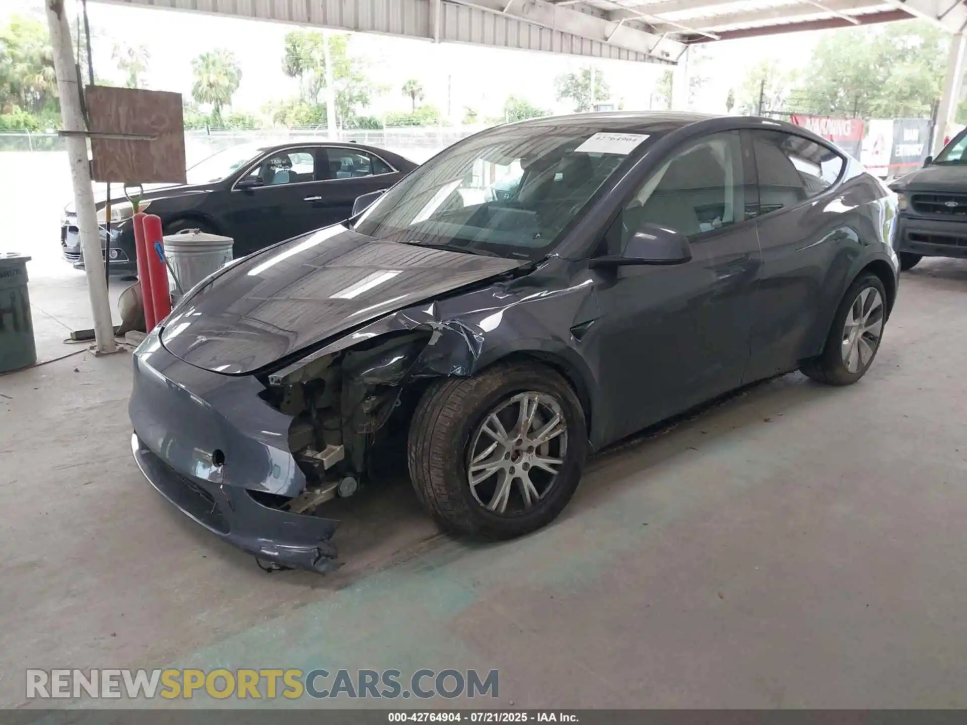 2 Photograph of a damaged car 7SAYGDEE8PA135913 TESLA MODEL Y 2023