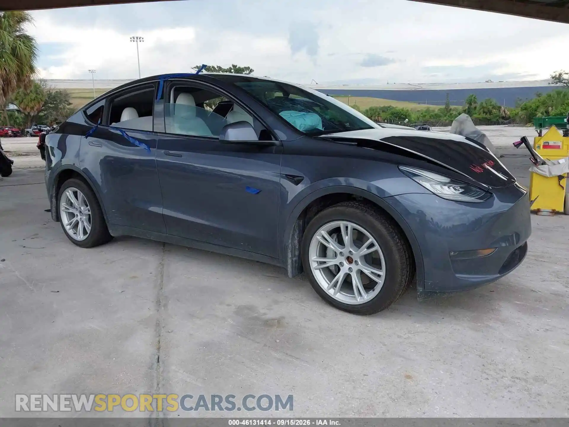 1 Photograph of a damaged car 7SAYGDEE8PA155482 TESLA MODEL Y 2023