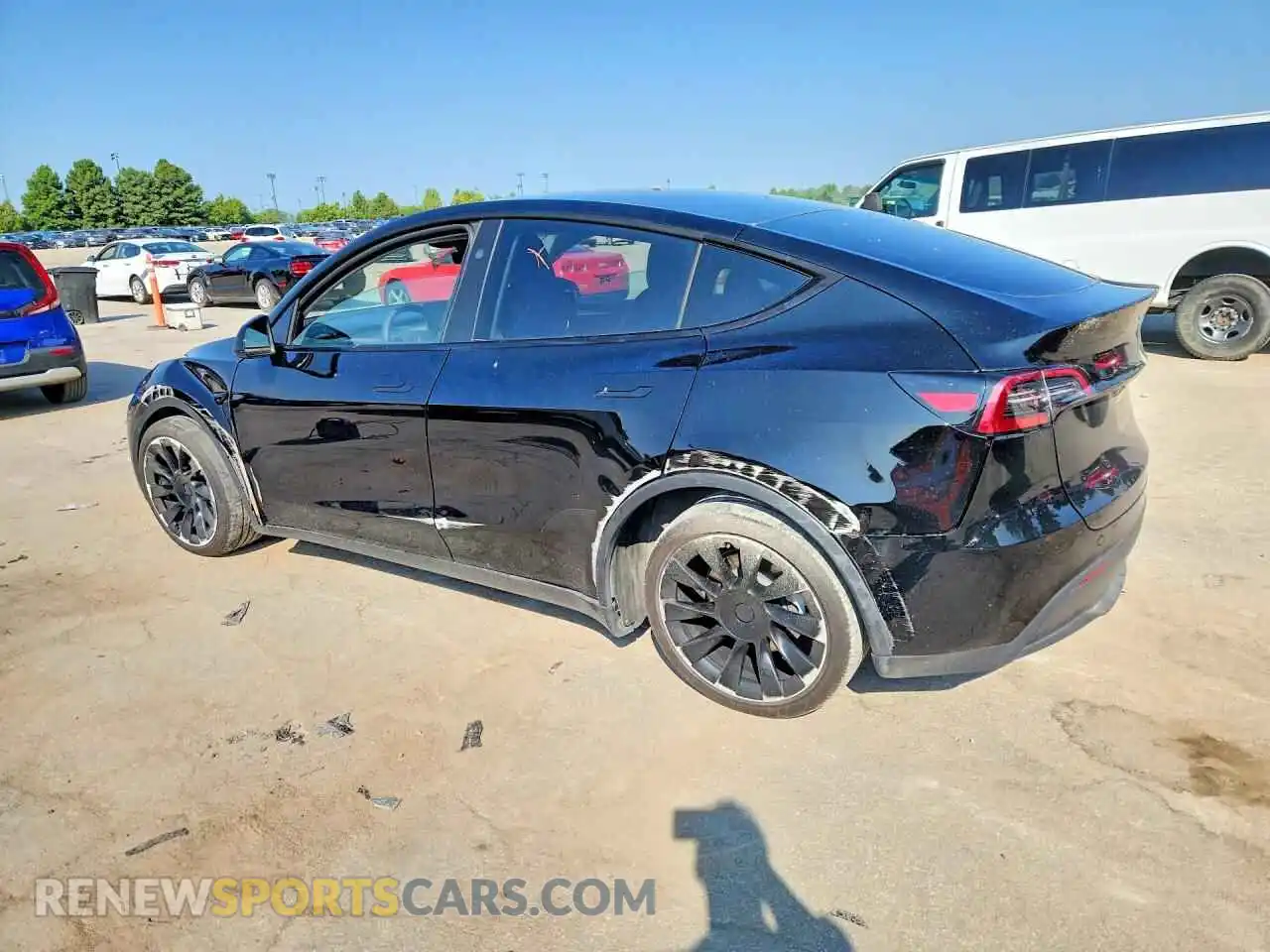 2 Photograph of a damaged car 7SAYGDEE8PA158270 TESLA MODEL Y 2023