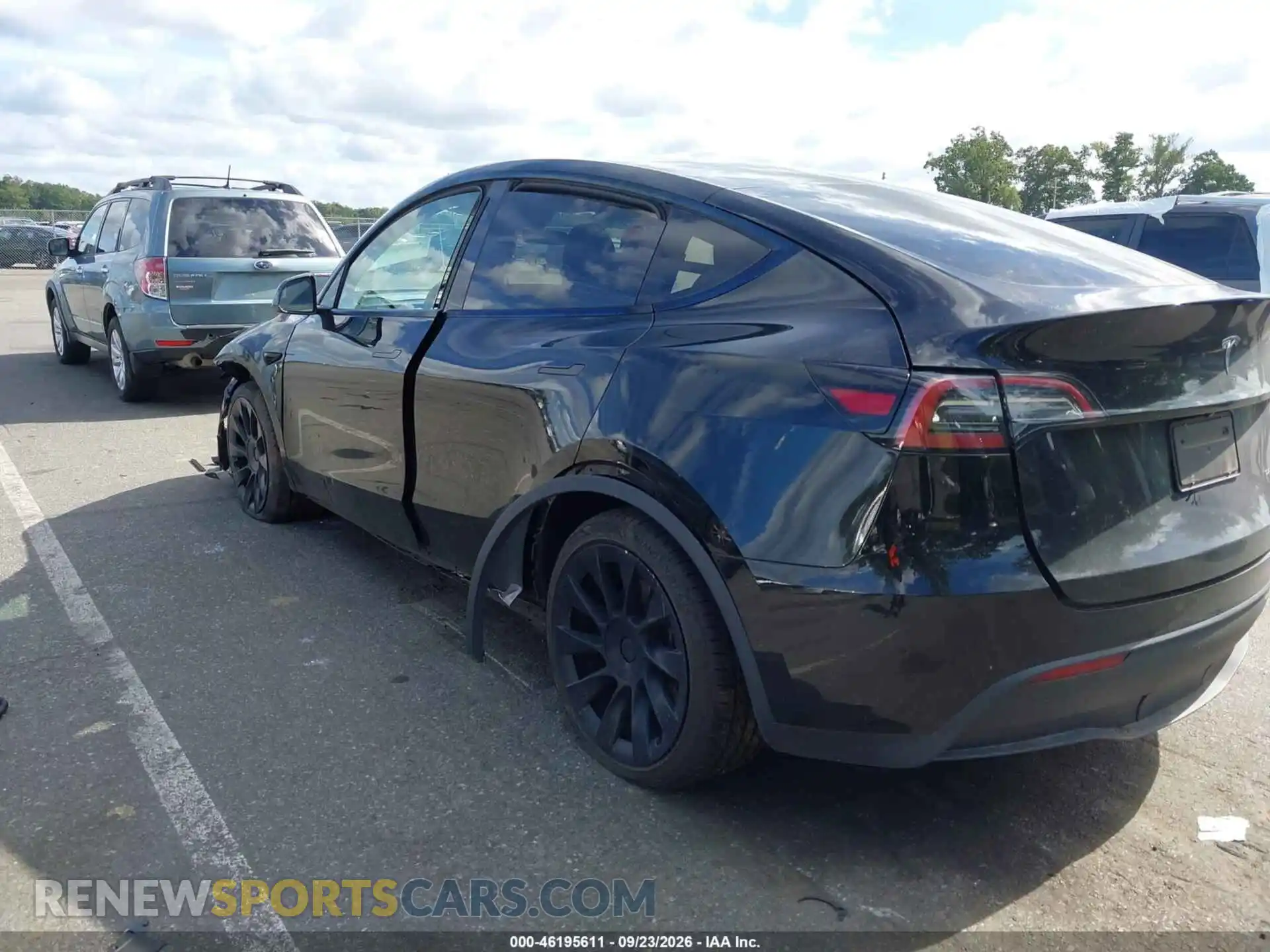 3 fotografías del automóvil dañado 7SAYGDEE8PA186554 TESLA MODEL Y 2023