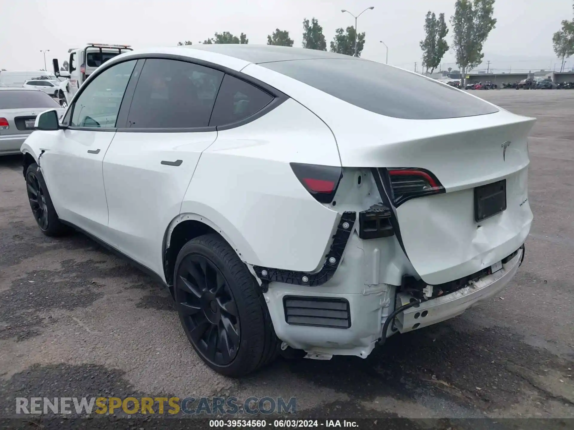 3 Photograph of a damaged car 7SAYGDEE8PF588223 TESLA MODEL Y 2023