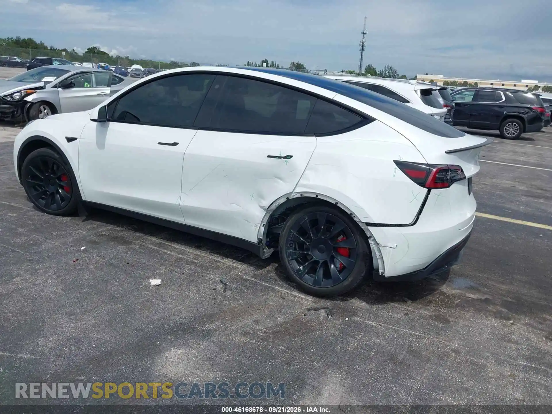 3 Photograph of a damaged car 7SAYGDEE8PF596502 TESLA MODEL Y 2023