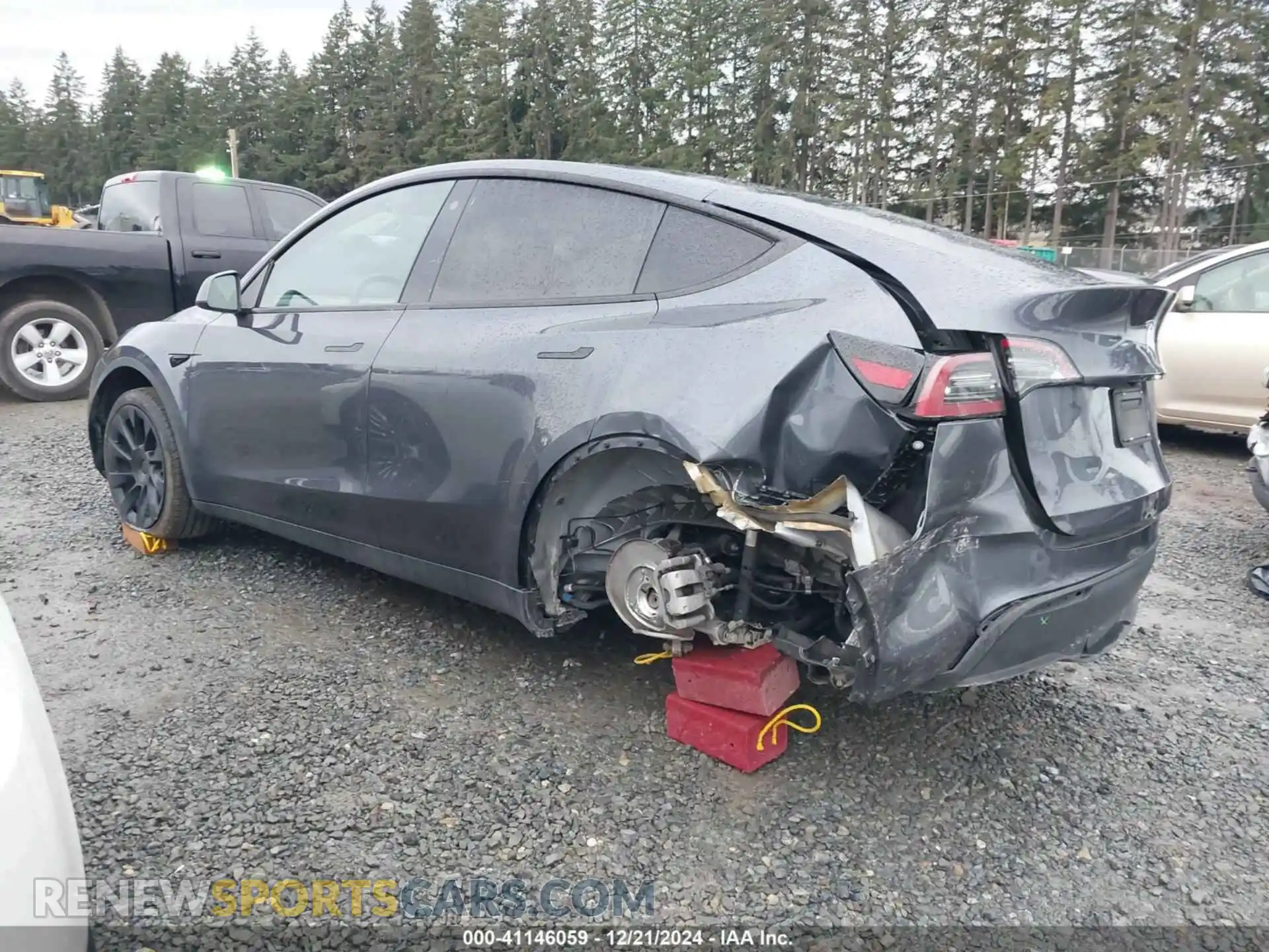 3 Photograph of a damaged car 7SAYGDEE8PF697118 TESLA MODEL Y 2023