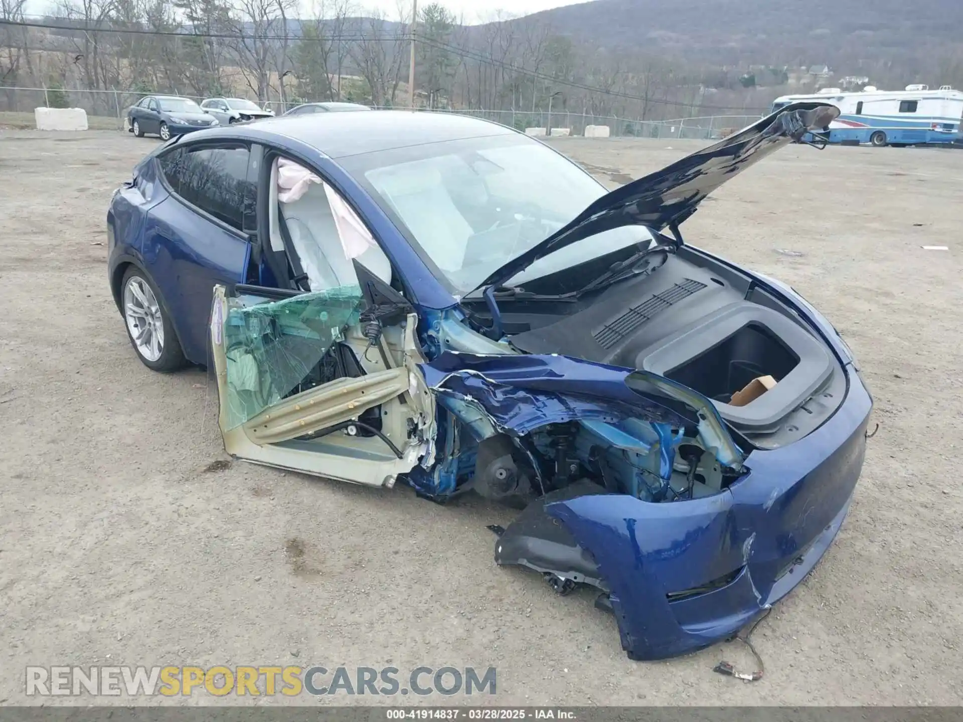 1 Photograph of a damaged car 7SAYGDEE8PF702804 TESLA MODEL Y 2023