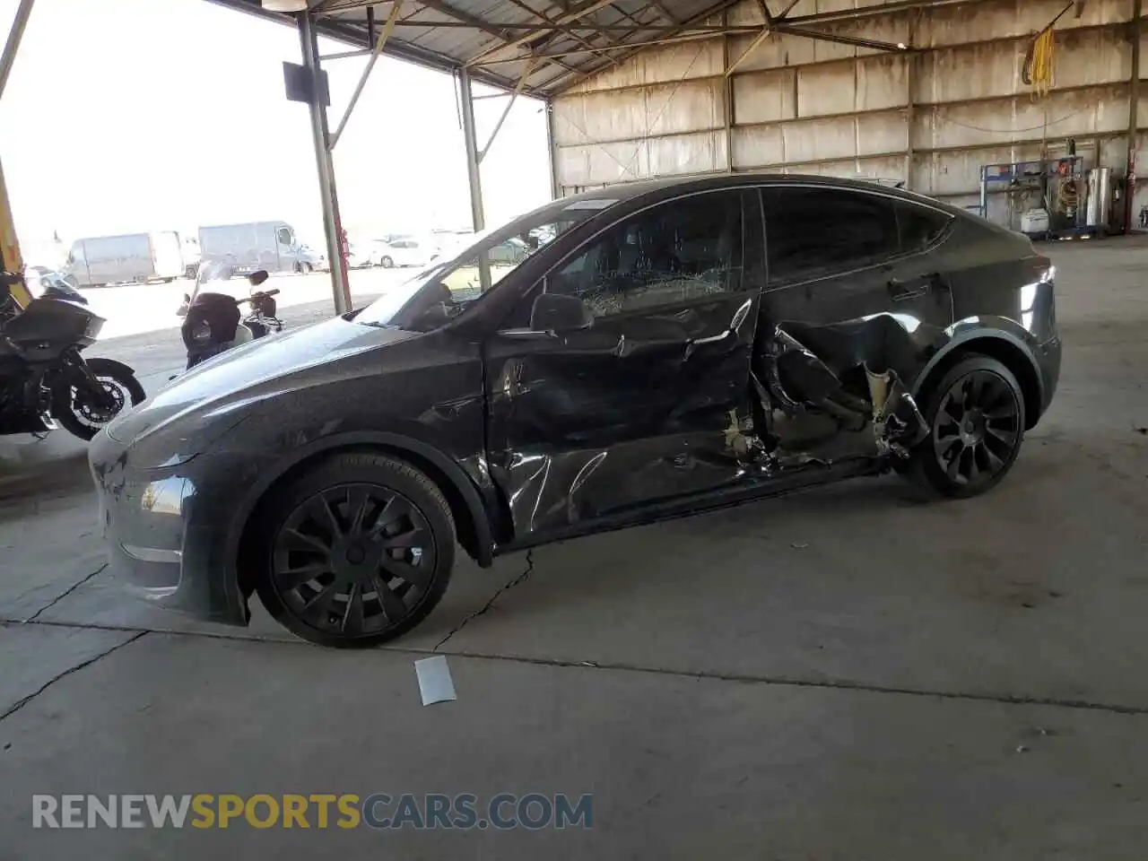 1 Photograph of a damaged car 7SAYGDEE8PF749427 TESLA MODEL Y 2023