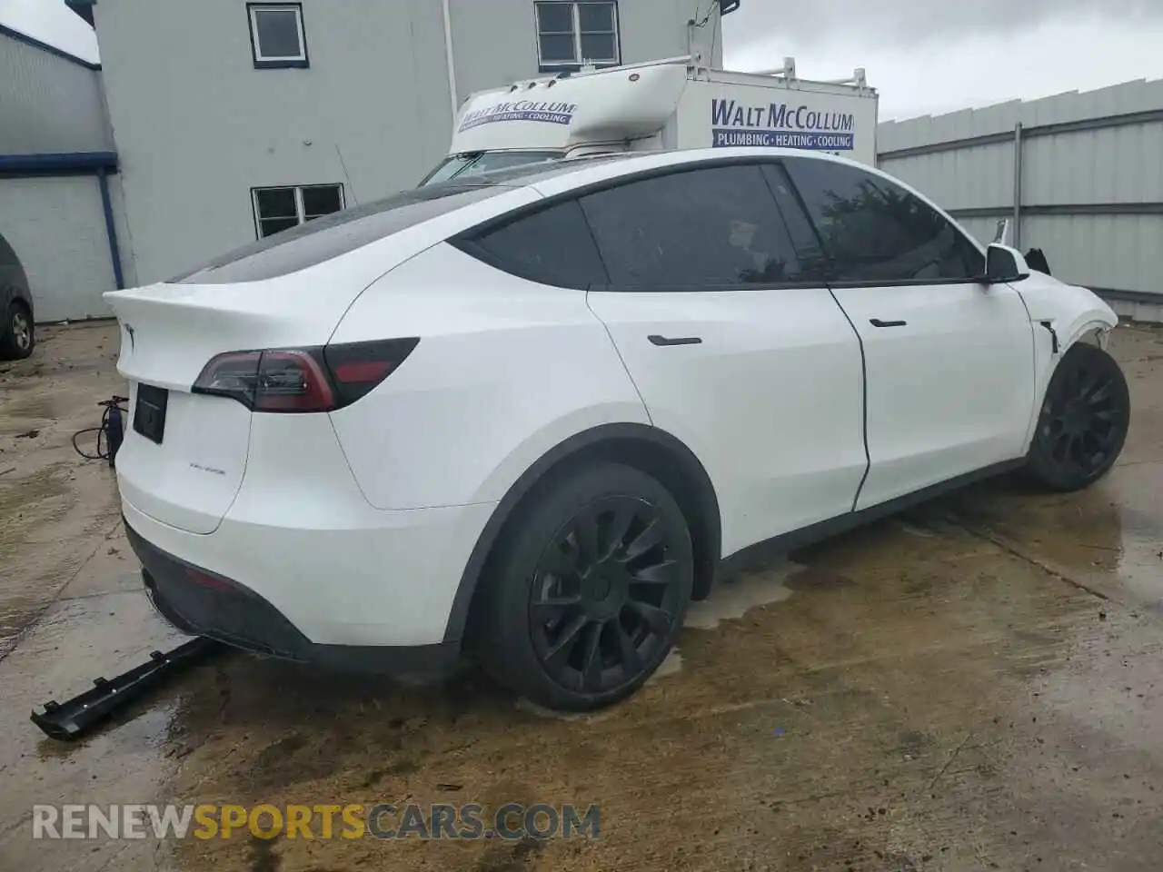 3 Photograph of a damaged car 7SAYGDEE8PF761724 TESLA MODEL Y 2023