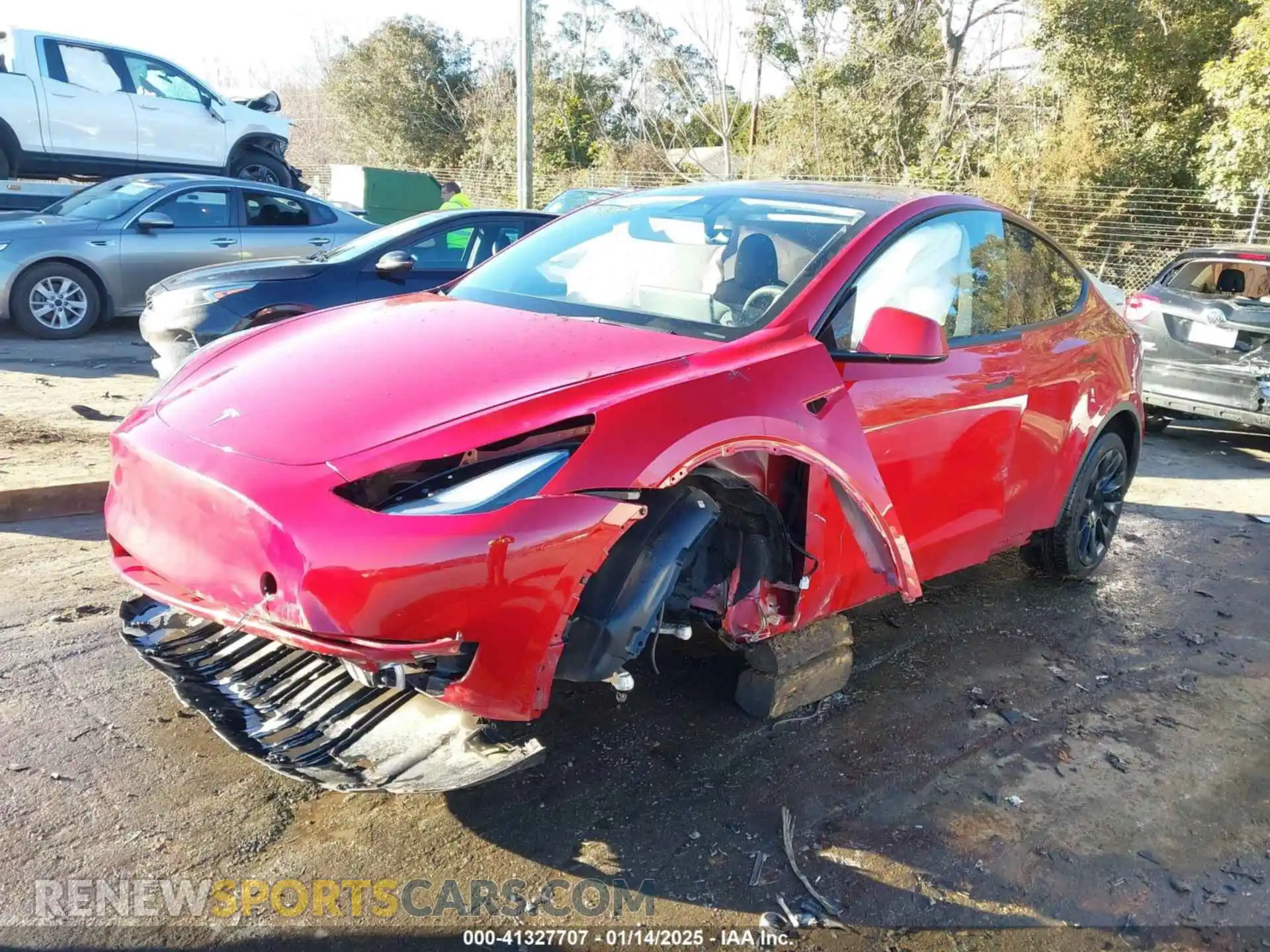 2 Photograph of a damaged car 7SAYGDEE8PF766681 TESLA MODEL Y 2023