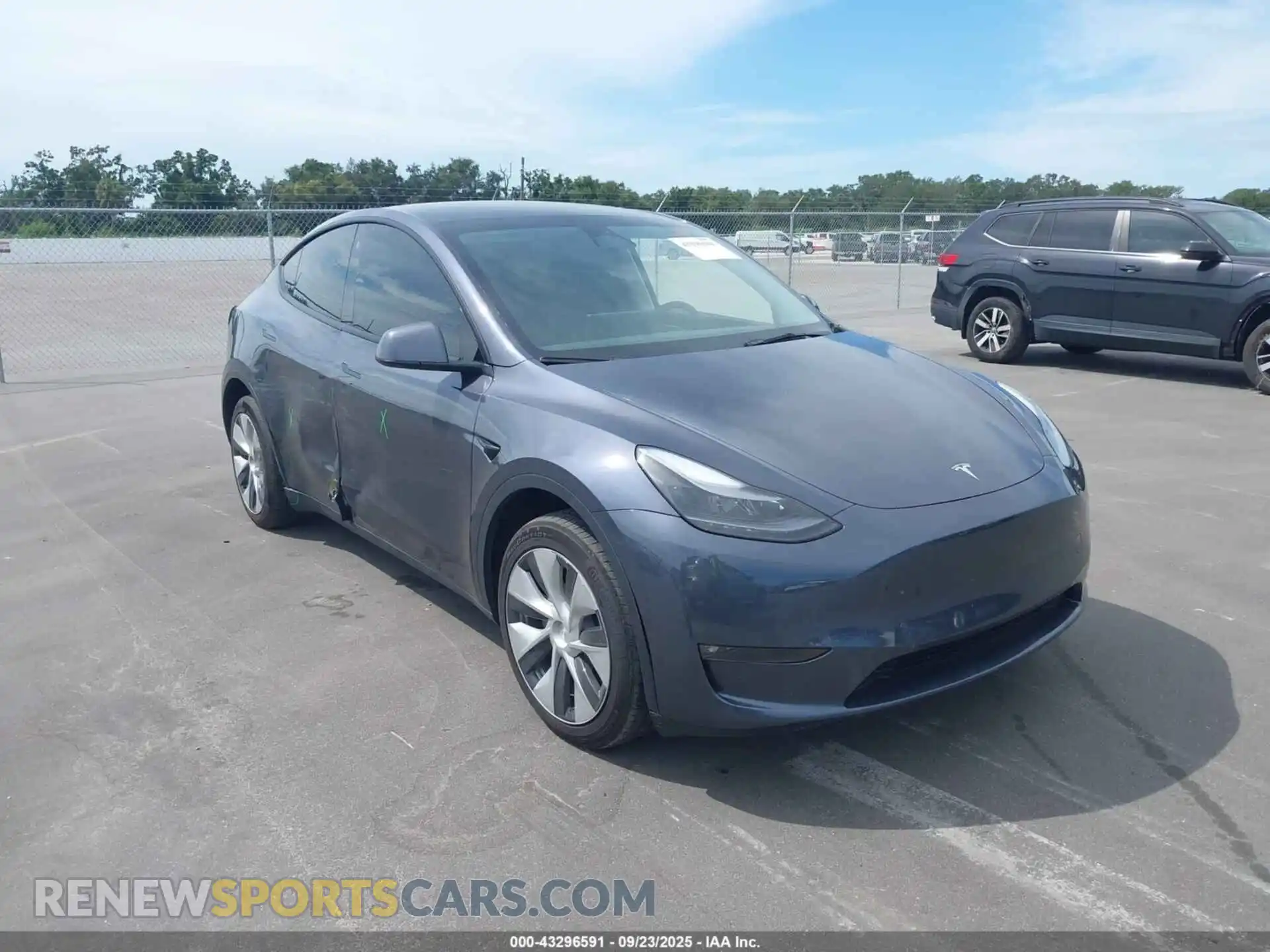 1 Photograph of a damaged car 7SAYGDEE8PF786011 TESLA MODEL Y 2023