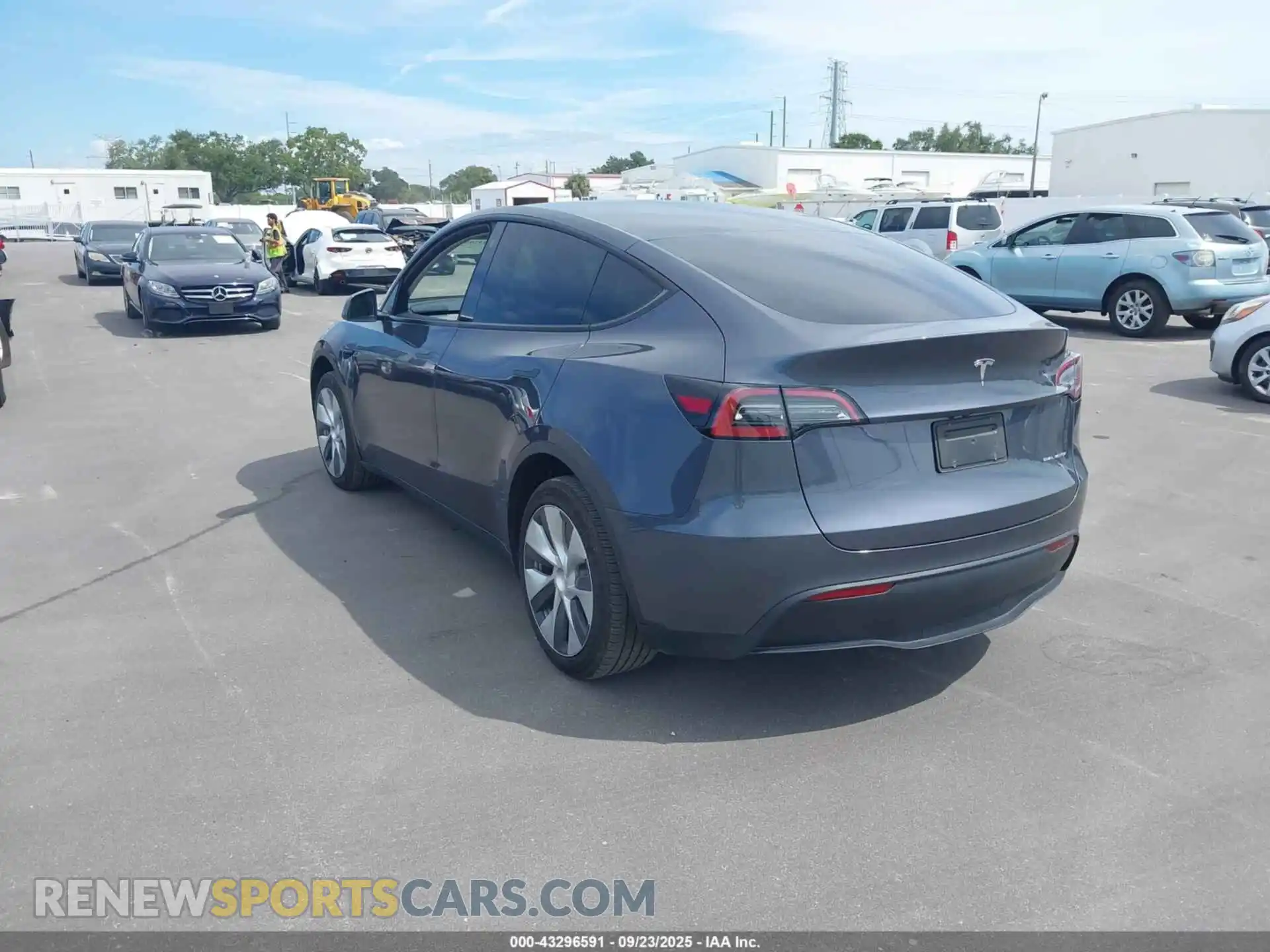3 Photograph of a damaged car 7SAYGDEE8PF786011 TESLA MODEL Y 2023