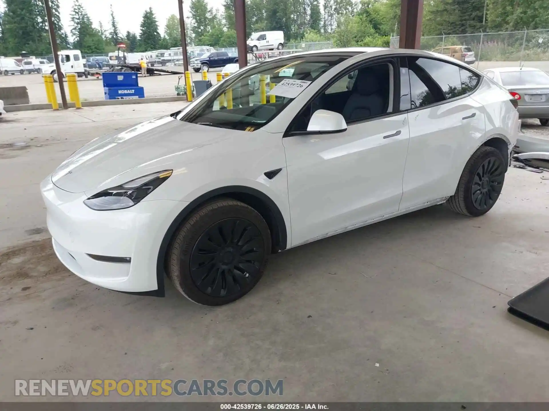 2 Photograph of a damaged car 7SAYGDEE8PF828757 TESLA MODEL Y 2023