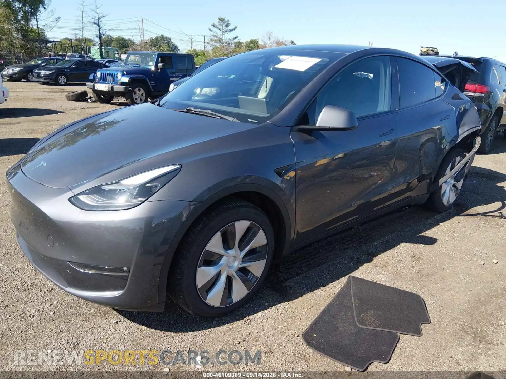2 Photograph of a damaged car 7SAYGDEE8PF839158 TESLA MODEL Y 2023