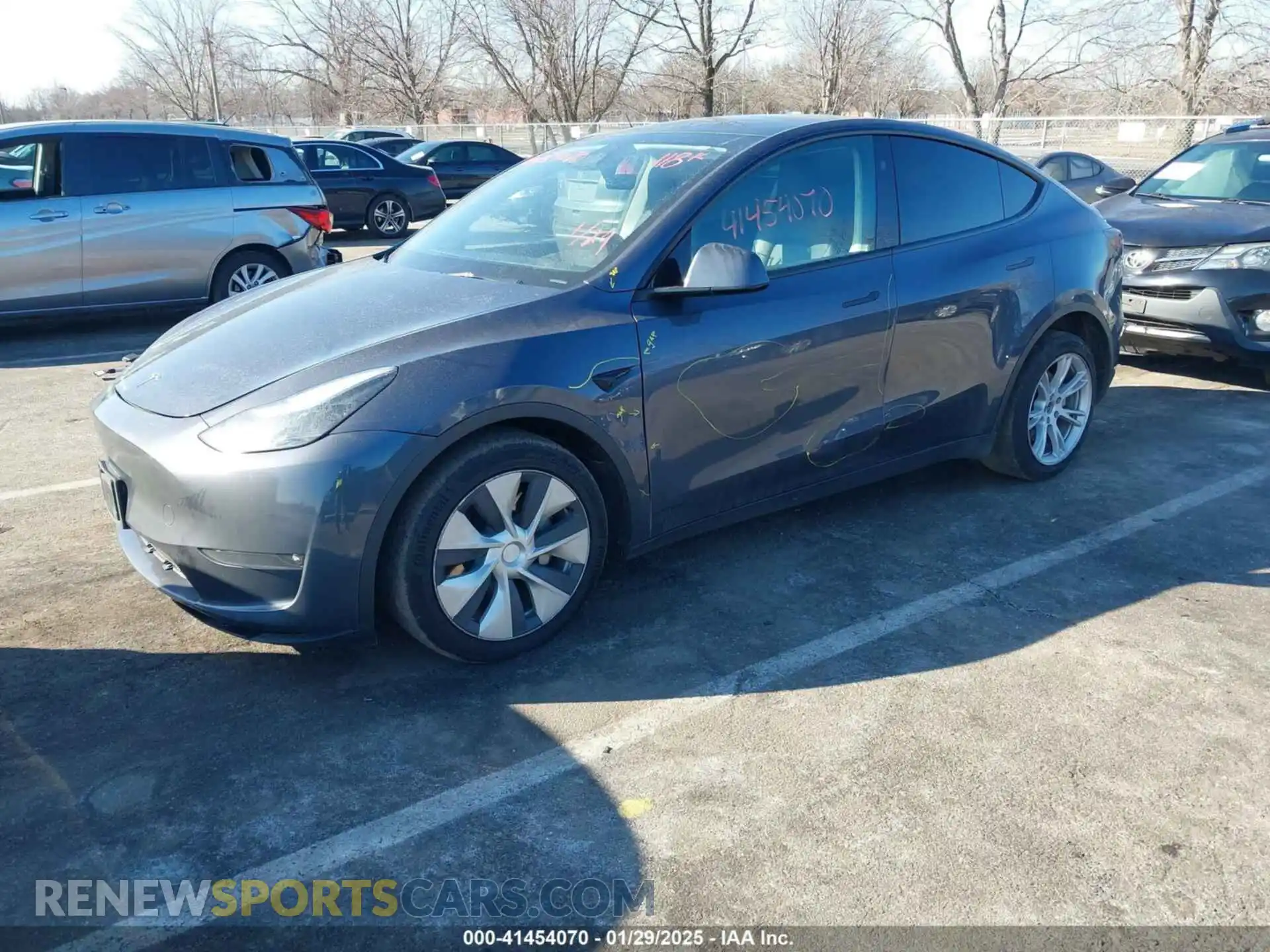 2 Photograph of a damaged car 7SAYGDEE8PF871849 TESLA MODEL Y 2023