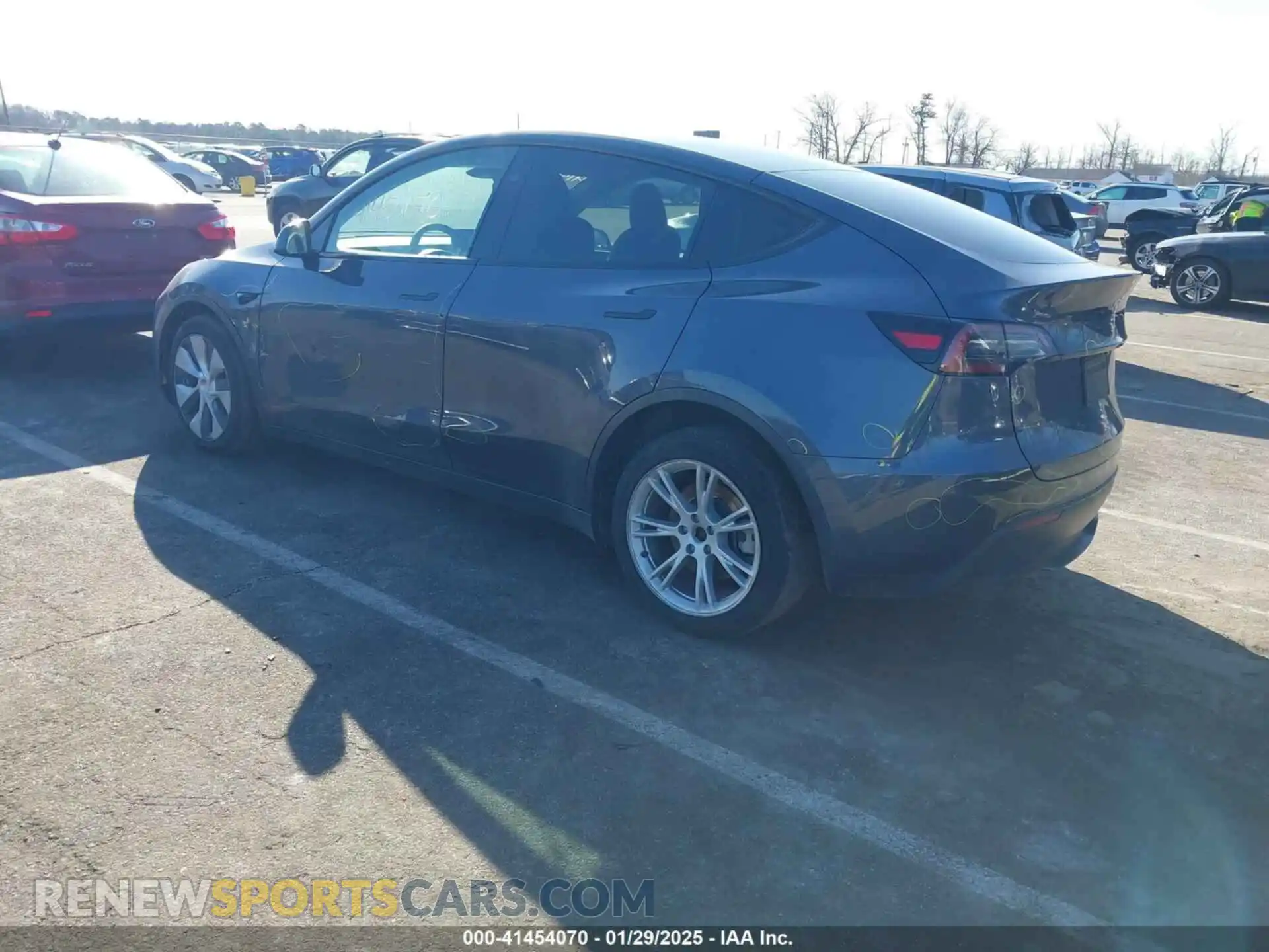 3 Photograph of a damaged car 7SAYGDEE8PF871849 TESLA MODEL Y 2023