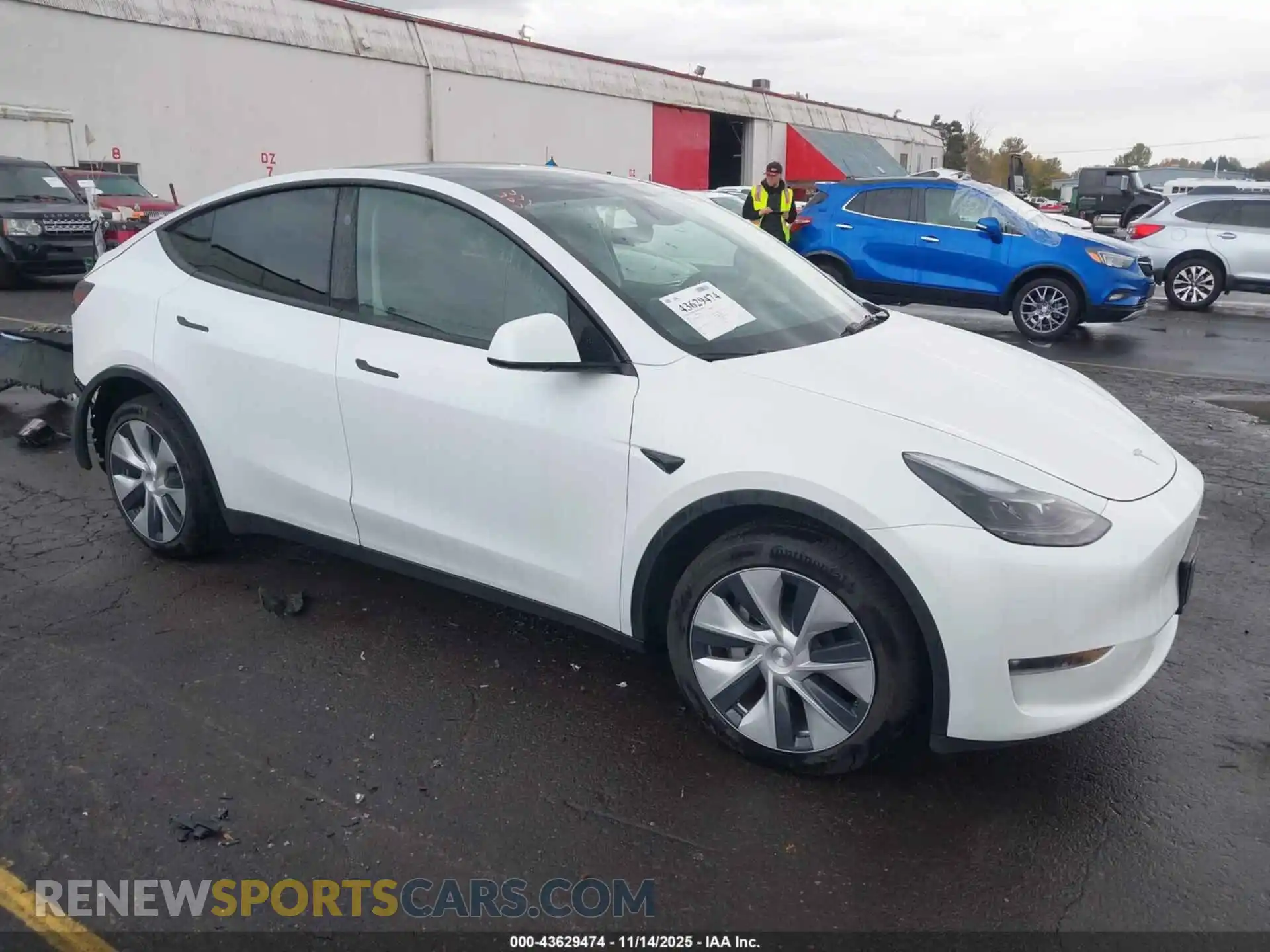 1 Photograph of a damaged car 7SAYGDEE8PF963253 TESLA MODEL Y 2023