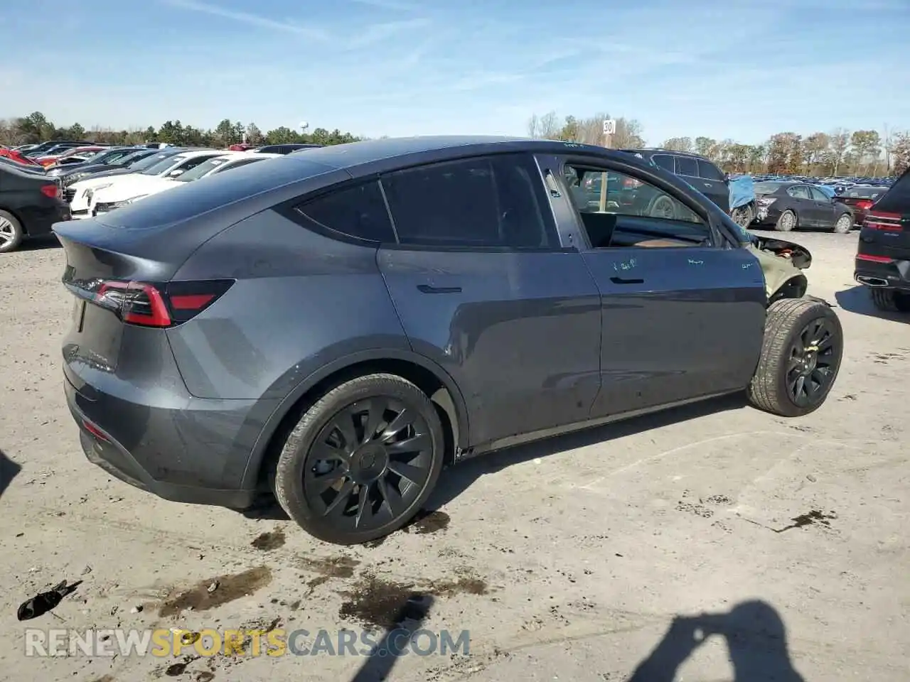 3 Photograph of a damaged car 7SAYGDEE9PA028935 TESLA MODEL Y 2023