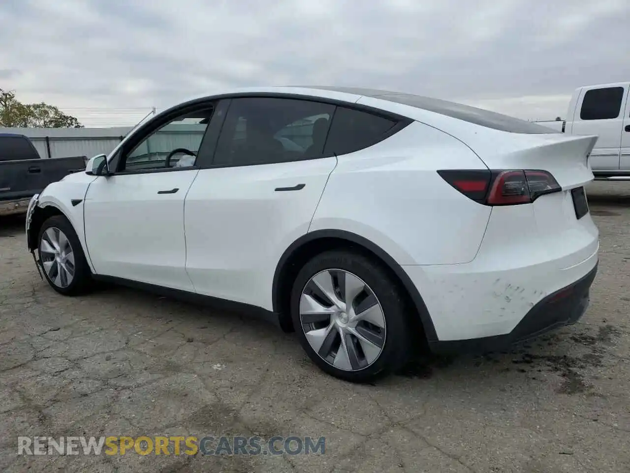 2 Photograph of a damaged car 7SAYGDEE9PA067640 TESLA MODEL Y 2023