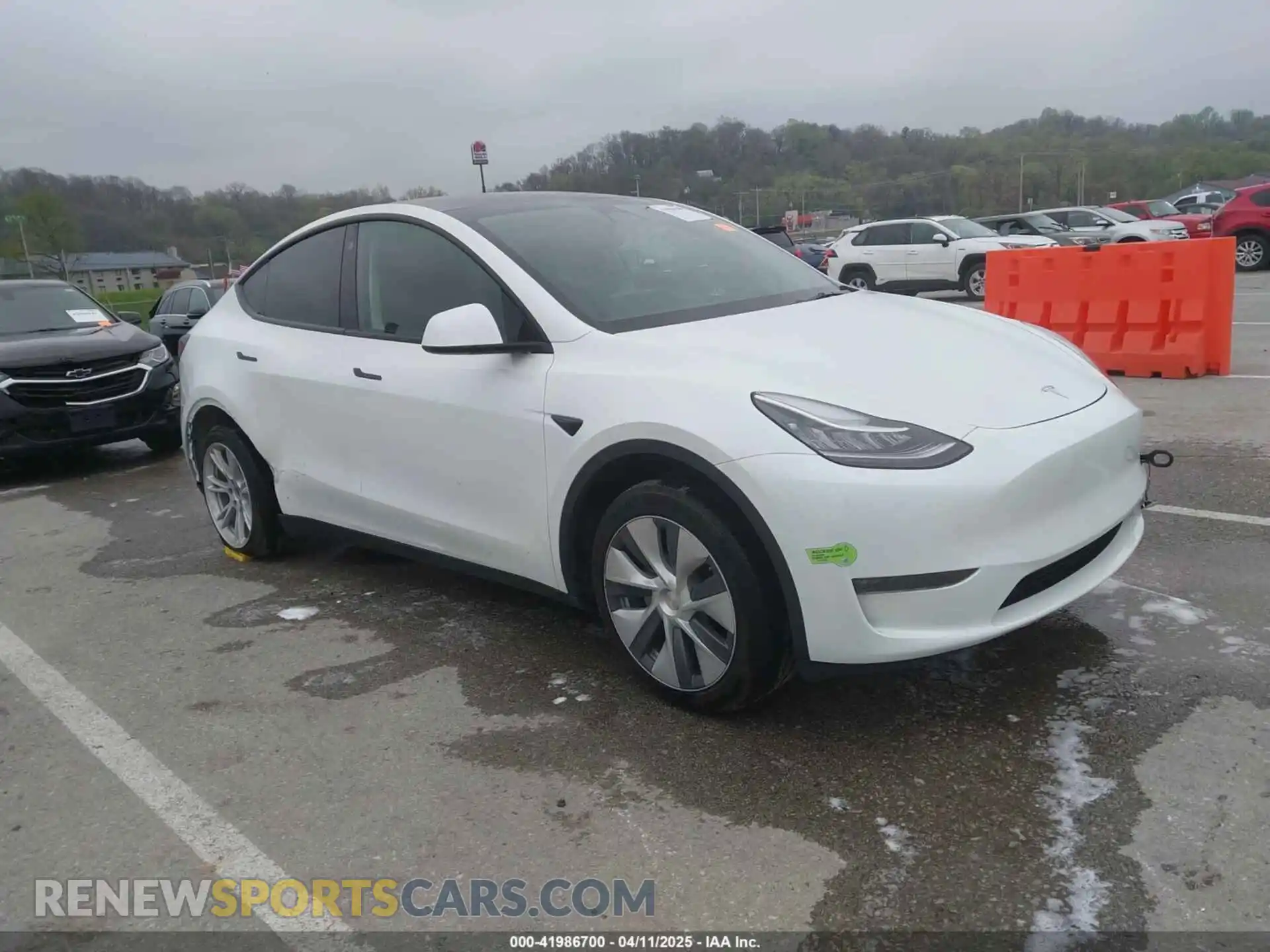 1 Photograph of a damaged car 7SAYGDEE9PA069095 TESLA MODEL Y 2023