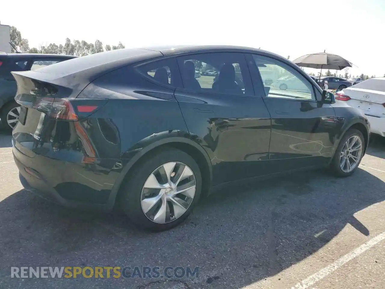 3 Photograph of a damaged car 7SAYGDEE9PA080811 TESLA MODEL Y 2023