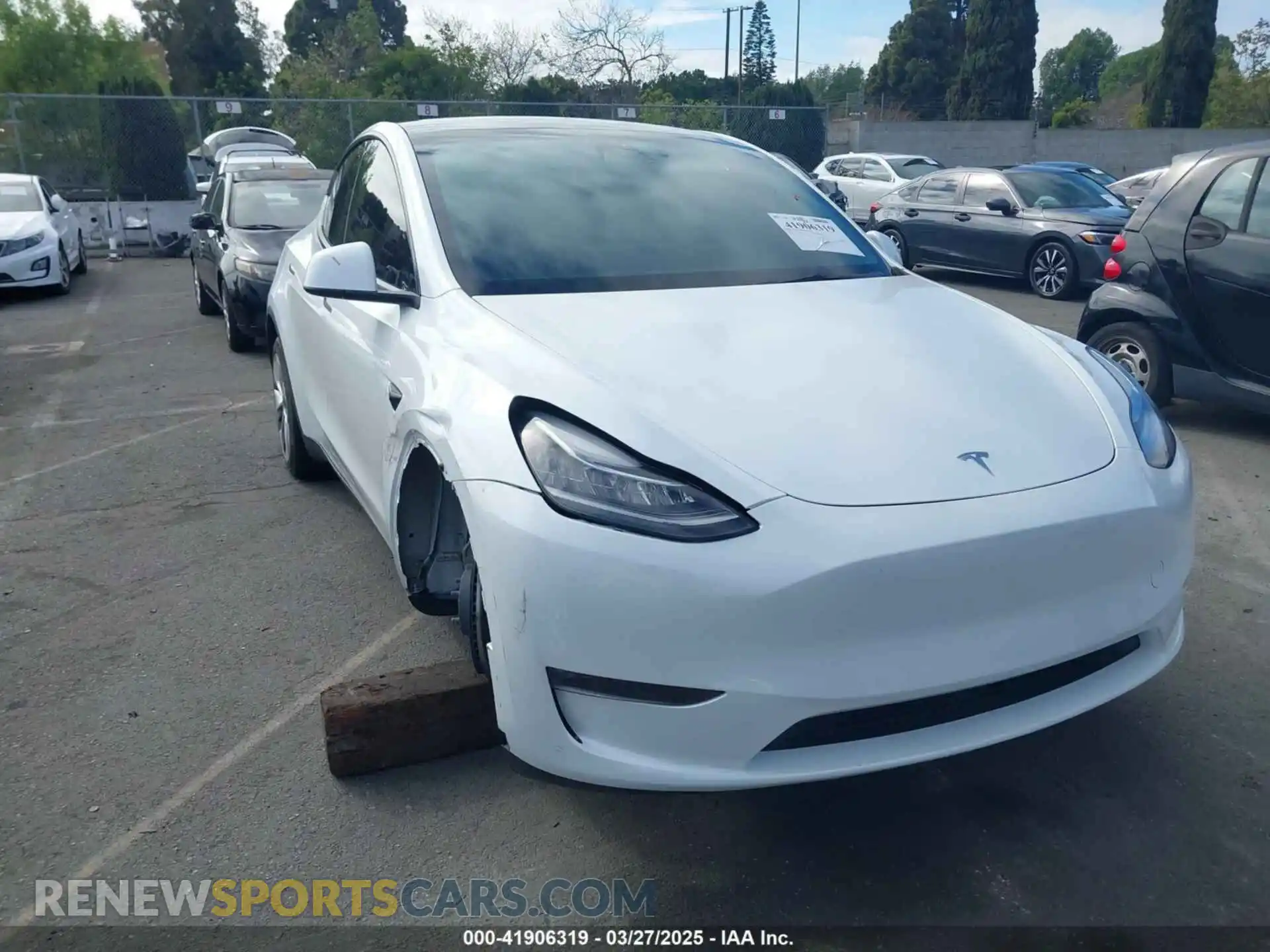 1 Photograph of a damaged car 7SAYGDEE9PA094191 TESLA MODEL Y 2023