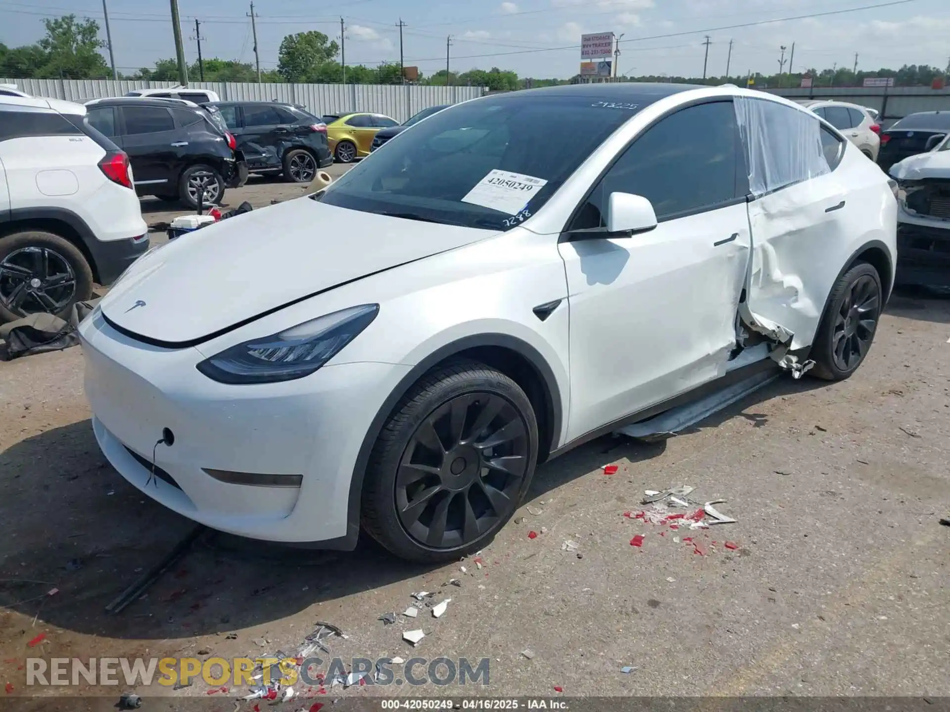 2 Photograph of a damaged car 7SAYGDEE9PA117288 TESLA MODEL Y 2023