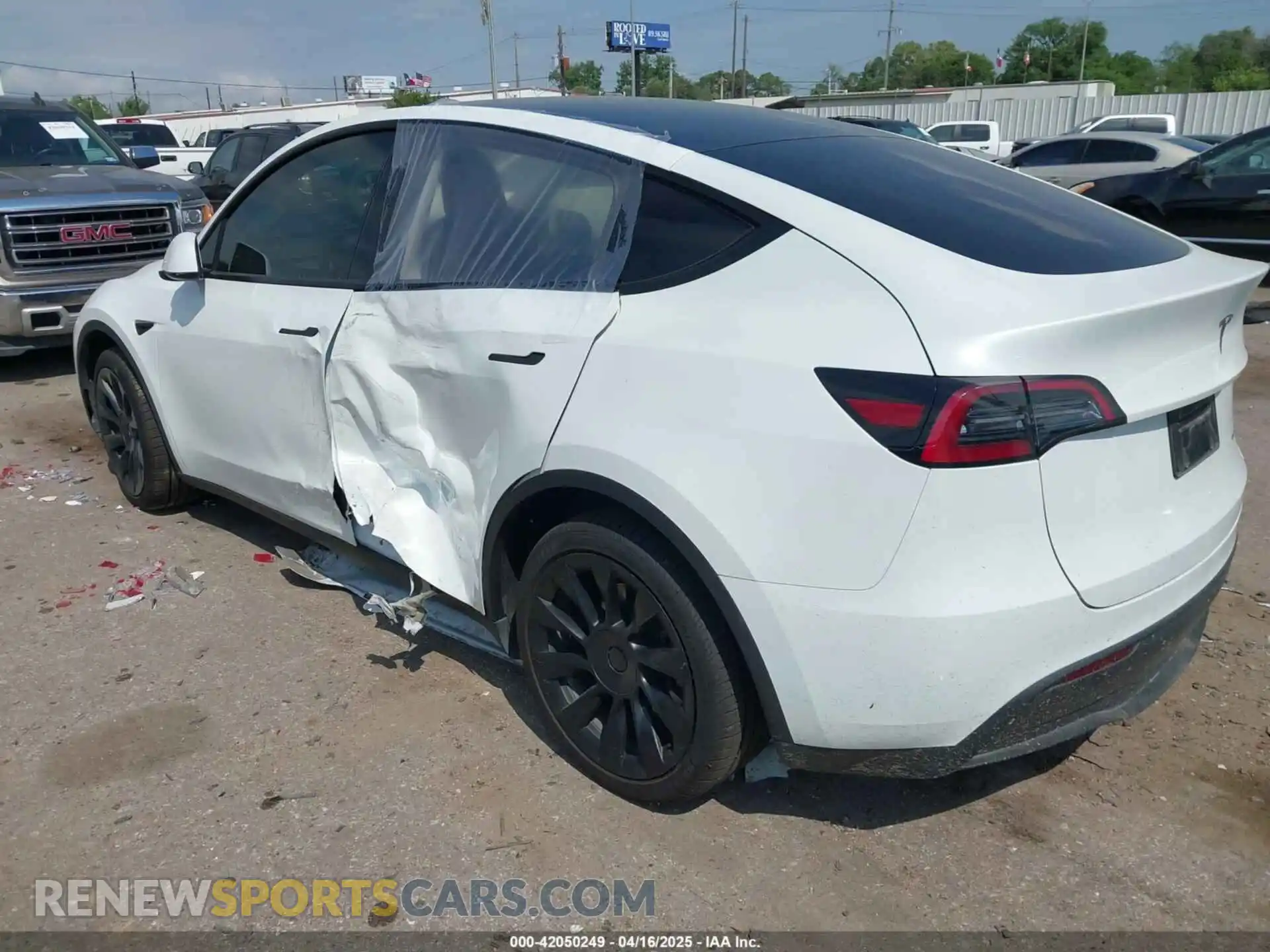 3 Photograph of a damaged car 7SAYGDEE9PA117288 TESLA MODEL Y 2023