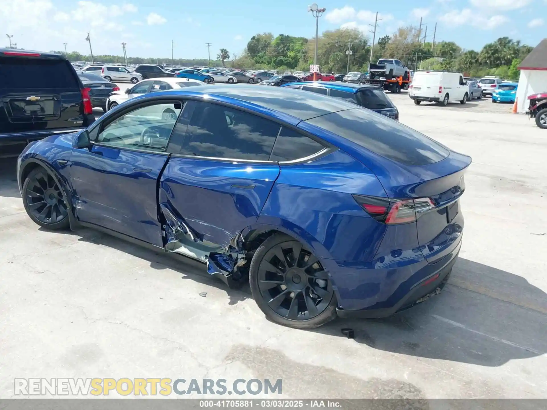 3 fotografías del automóvil dañado 7SAYGDEE9PA205757 TESLA MODEL Y 2023