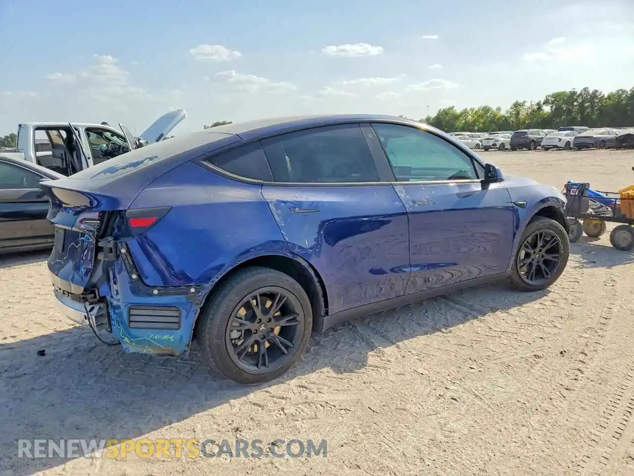 3 Photograph of a damaged car 7SAYGDEE9PF601108 TESLA MODEL Y 2023