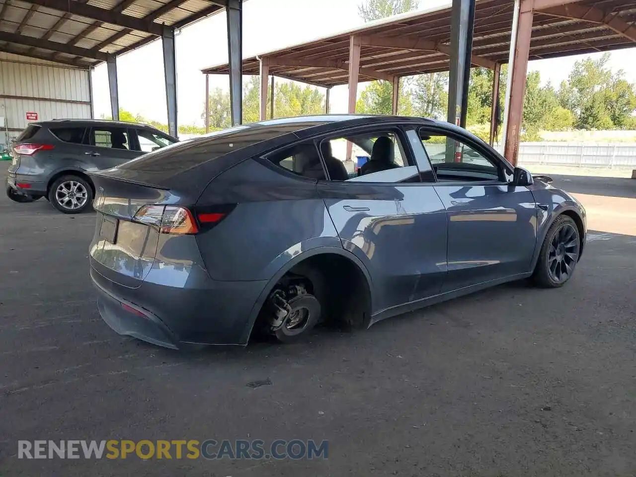 3 Photograph of a damaged car 7SAYGDEE9PF828668 TESLA MODEL Y 2023