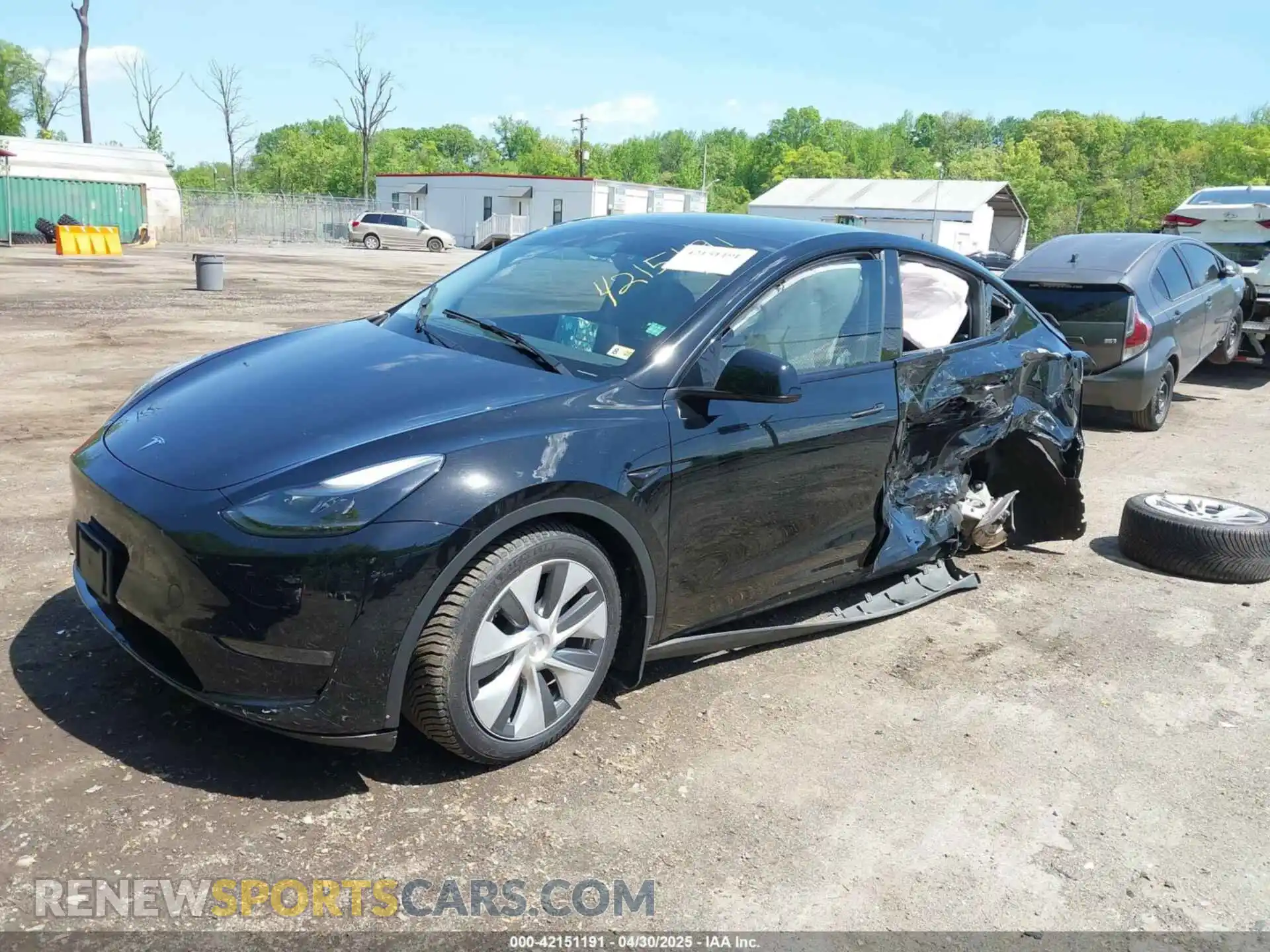 2 Photograph of a damaged car 7SAYGDEE9PF850881 TESLA MODEL Y 2023
