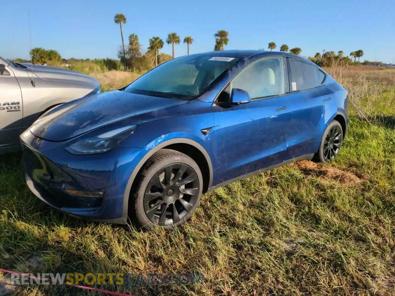 1 Photograph of a damaged car 7SAYGDEE9PF880933 TESLA MODEL Y 2023