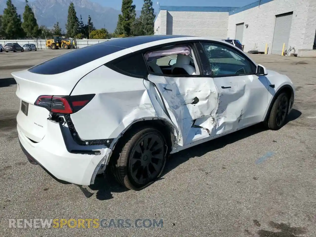 3 Photograph of a damaged car 7SAYGDEE9PF886313 TESLA MODEL Y 2023