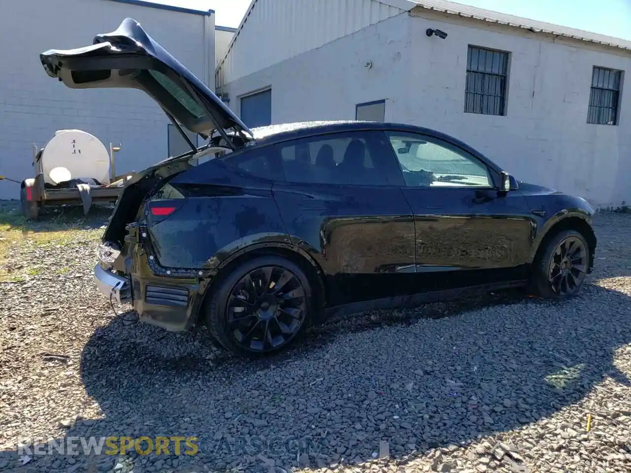 3 Photograph of a damaged car 7SAYGDEEXPA024036 TESLA MODEL Y 2023