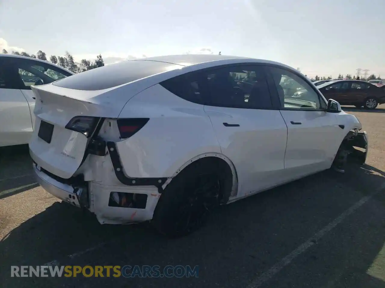 3 Photograph of a damaged car 7SAYGDEEXPA031116 TESLA MODEL Y 2023