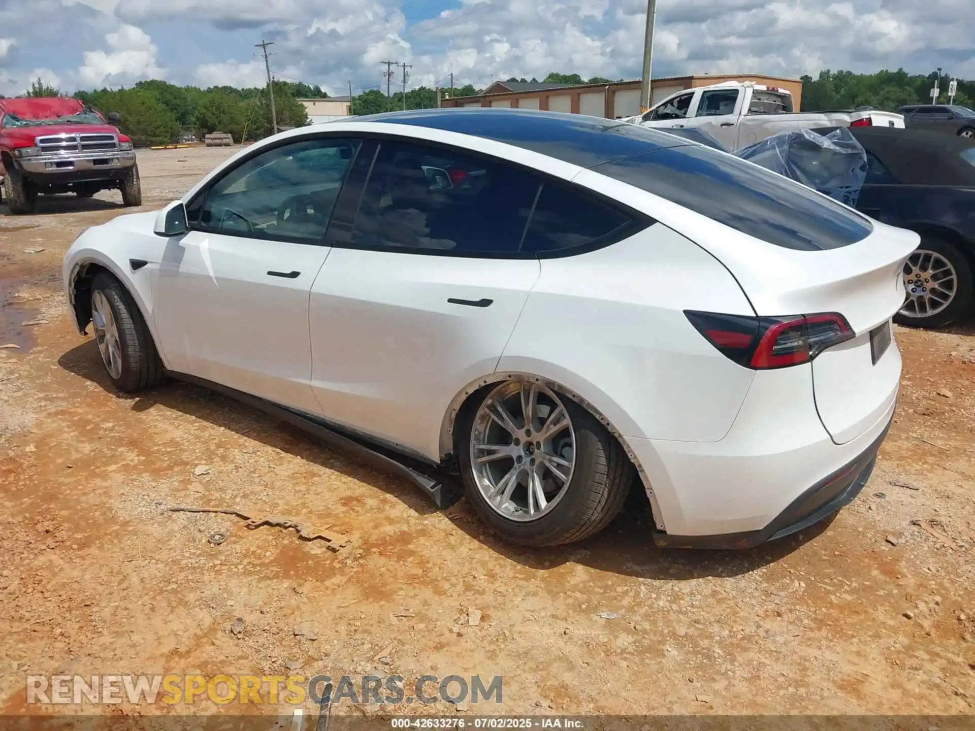 3 Photograph of a damaged car 7SAYGDEEXPA058932 TESLA MODEL Y 2023