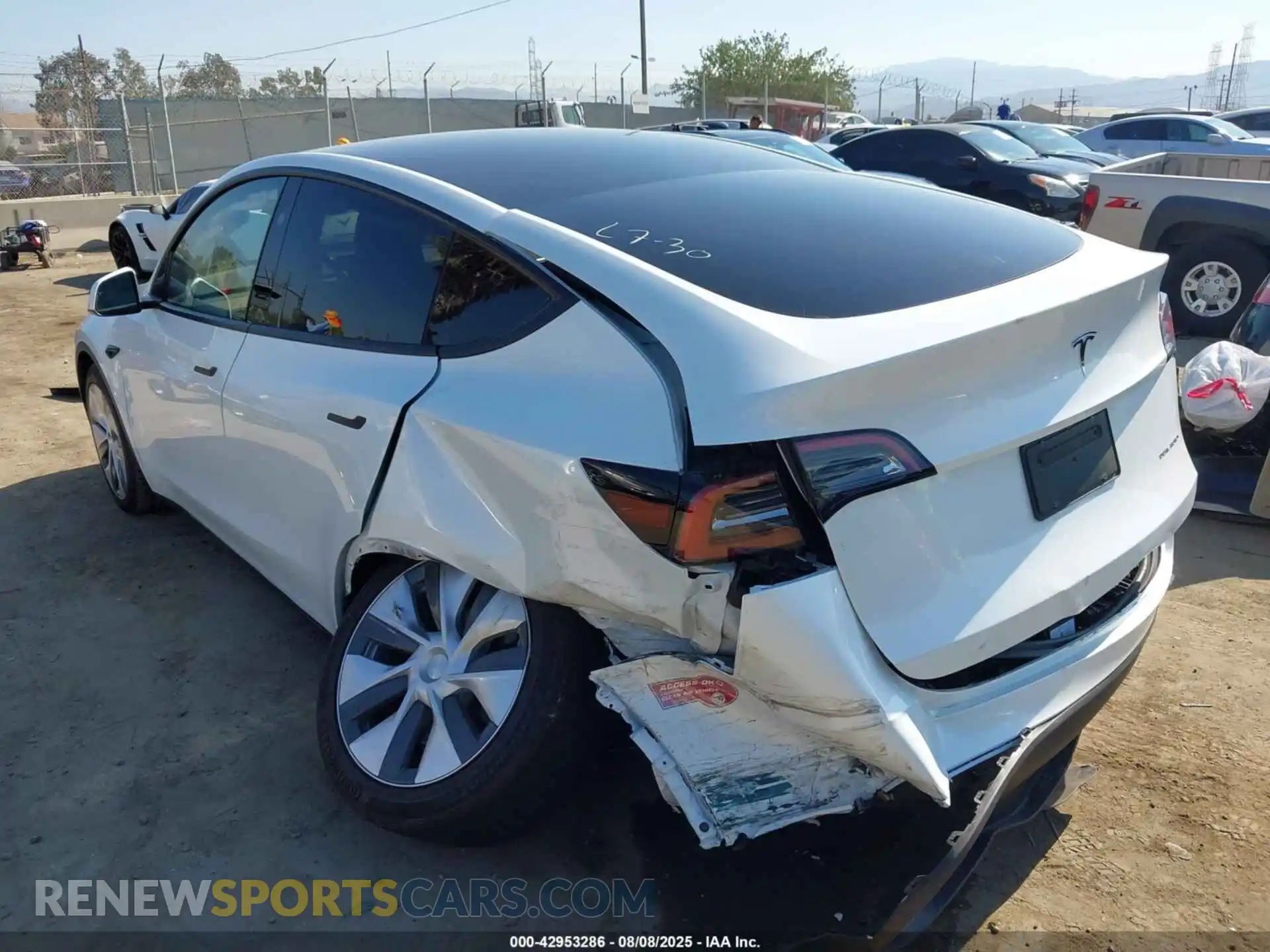 3 Photograph of a damaged car 7SAYGDEEXPA150557 TESLA MODEL Y 2023