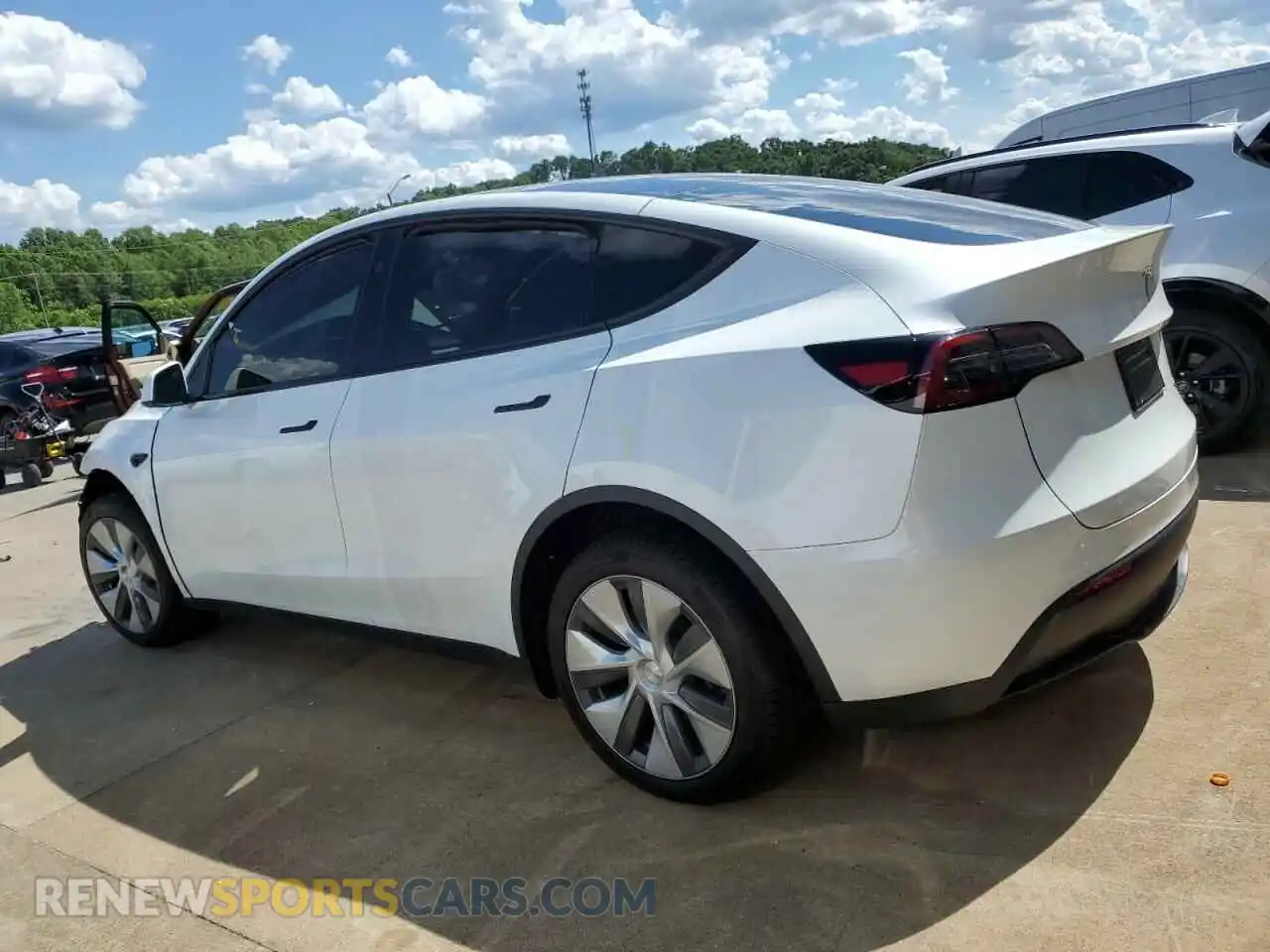 2 Photograph of a damaged car 7SAYGDEEXPA162918 TESLA MODEL Y 2023