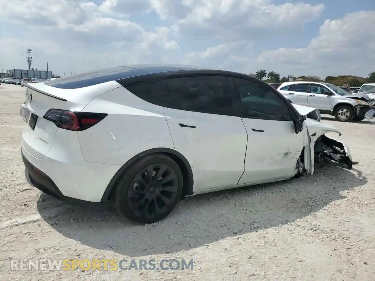 3 Photograph of a damaged car 7SAYGDEEXPA197958 TESLA MODEL Y 2023