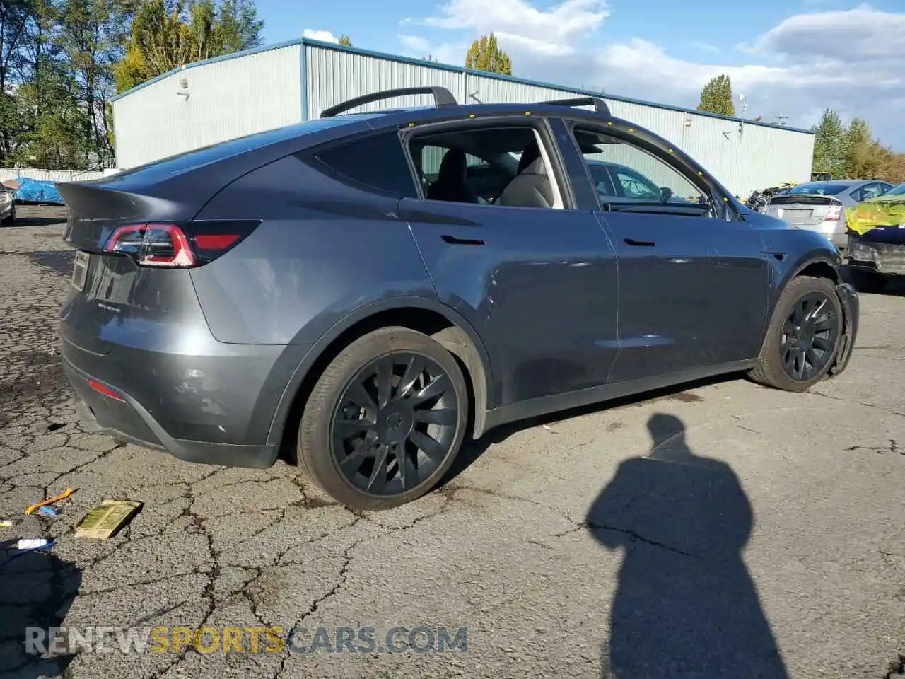 3 Photograph of a damaged car 7SAYGDEEXPF598767 TESLA MODEL Y 2023