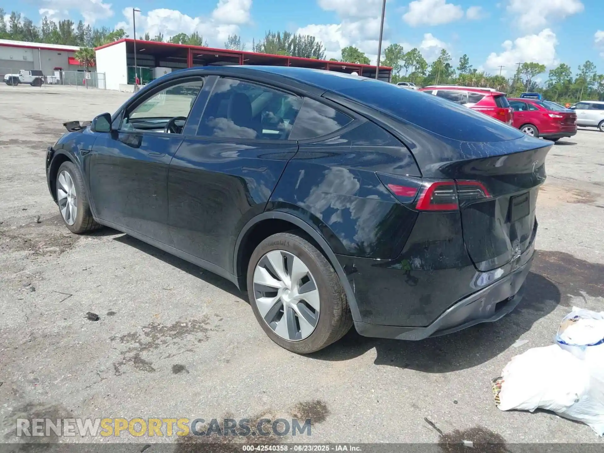 3 fotografías del automóvil dañado 7SAYGDEEXPF630116 TESLA MODEL Y 2023