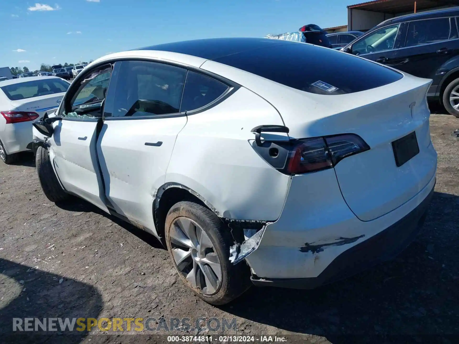 3 Photograph of a damaged car 7SAYGDEEXPF664511 TESLA MODEL Y 2023
