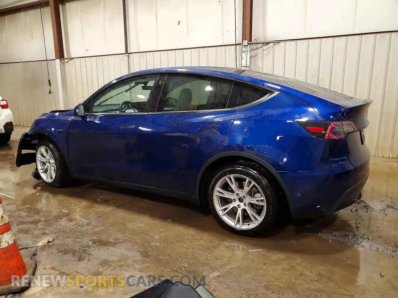 2 Photograph of a damaged car 7SAYGDEEXPF670986 TESLA MODEL Y 2023