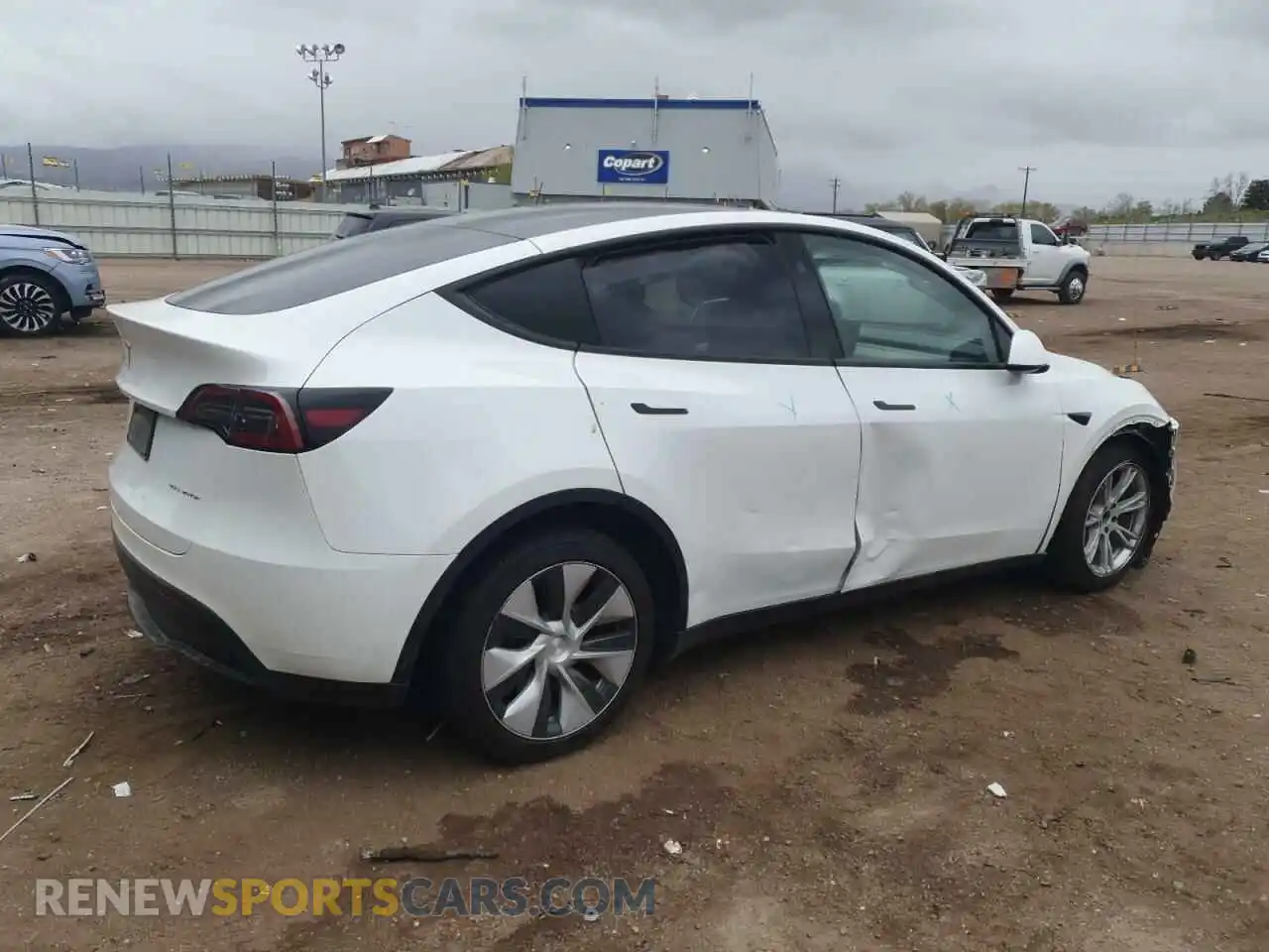 3 Photograph of a damaged car 7SAYGDEEXPF800118 TESLA MODEL Y 2023
