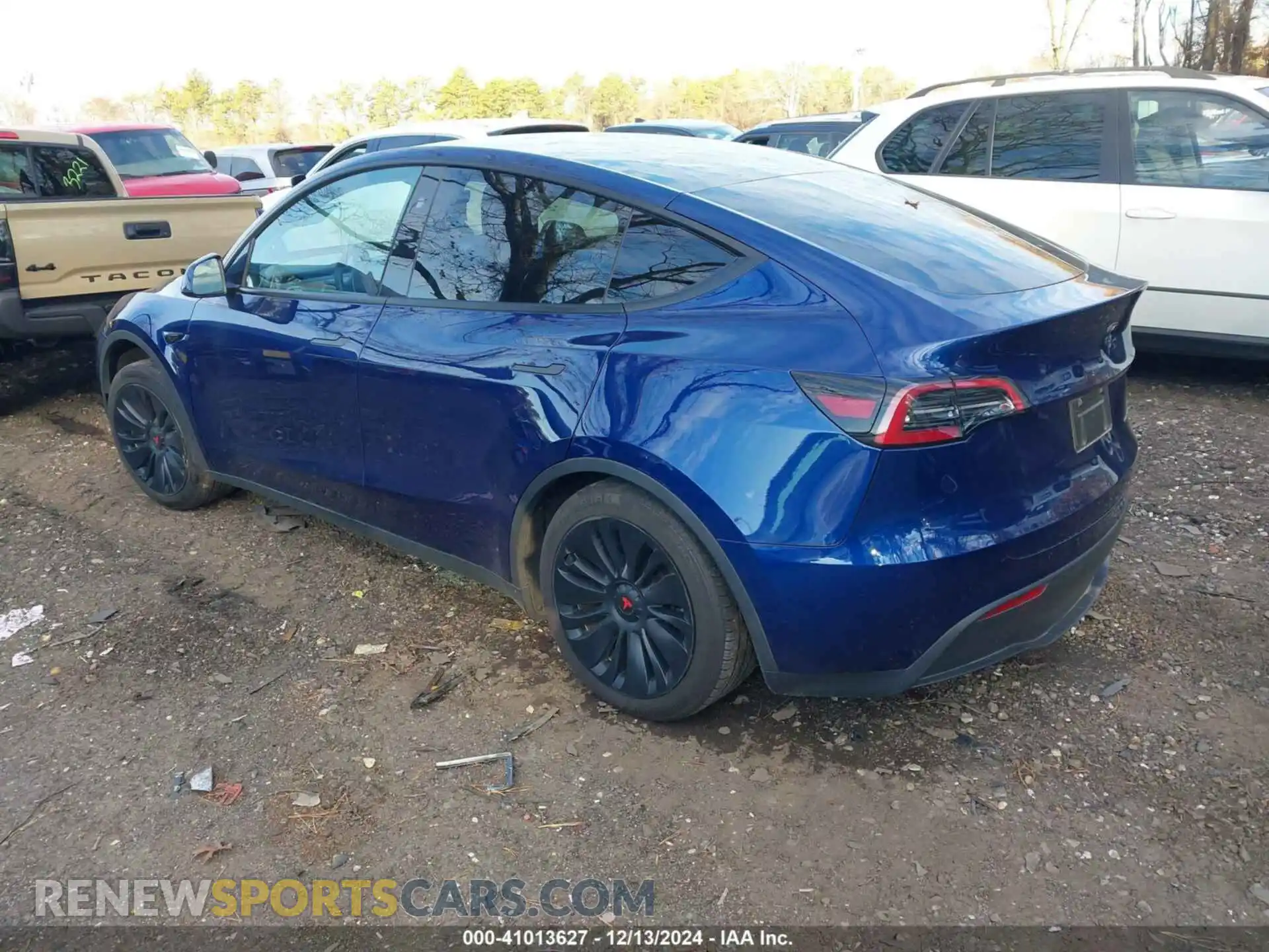 3 Photograph of a damaged car 7SAYGDEEXPF860545 TESLA MODEL Y 2023