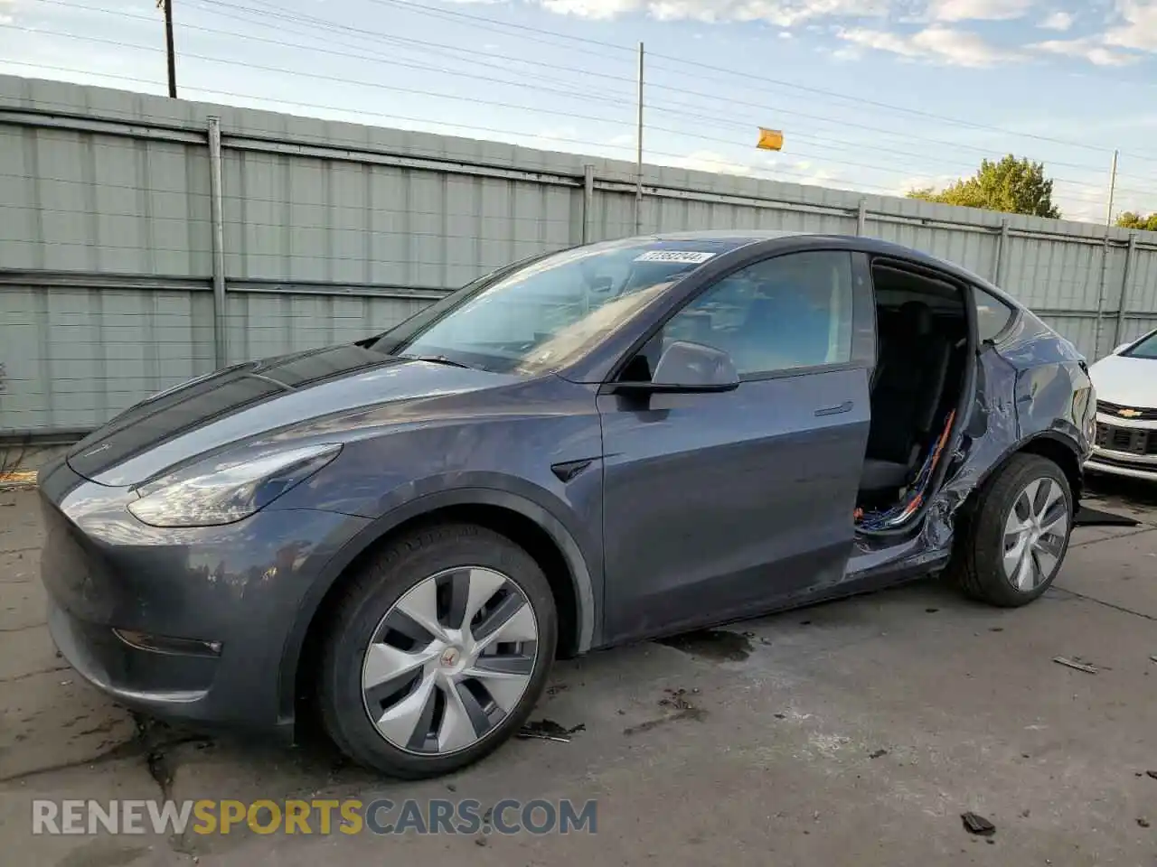 1 Photograph of a damaged car 7SAYGDEEXPF908951 TESLA MODEL Y 2023