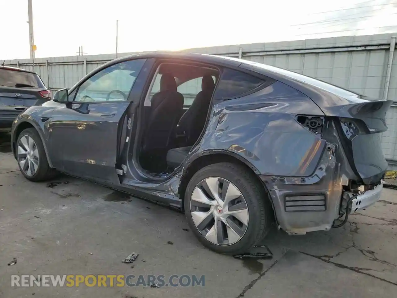 2 Photograph of a damaged car 7SAYGDEEXPF908951 TESLA MODEL Y 2023